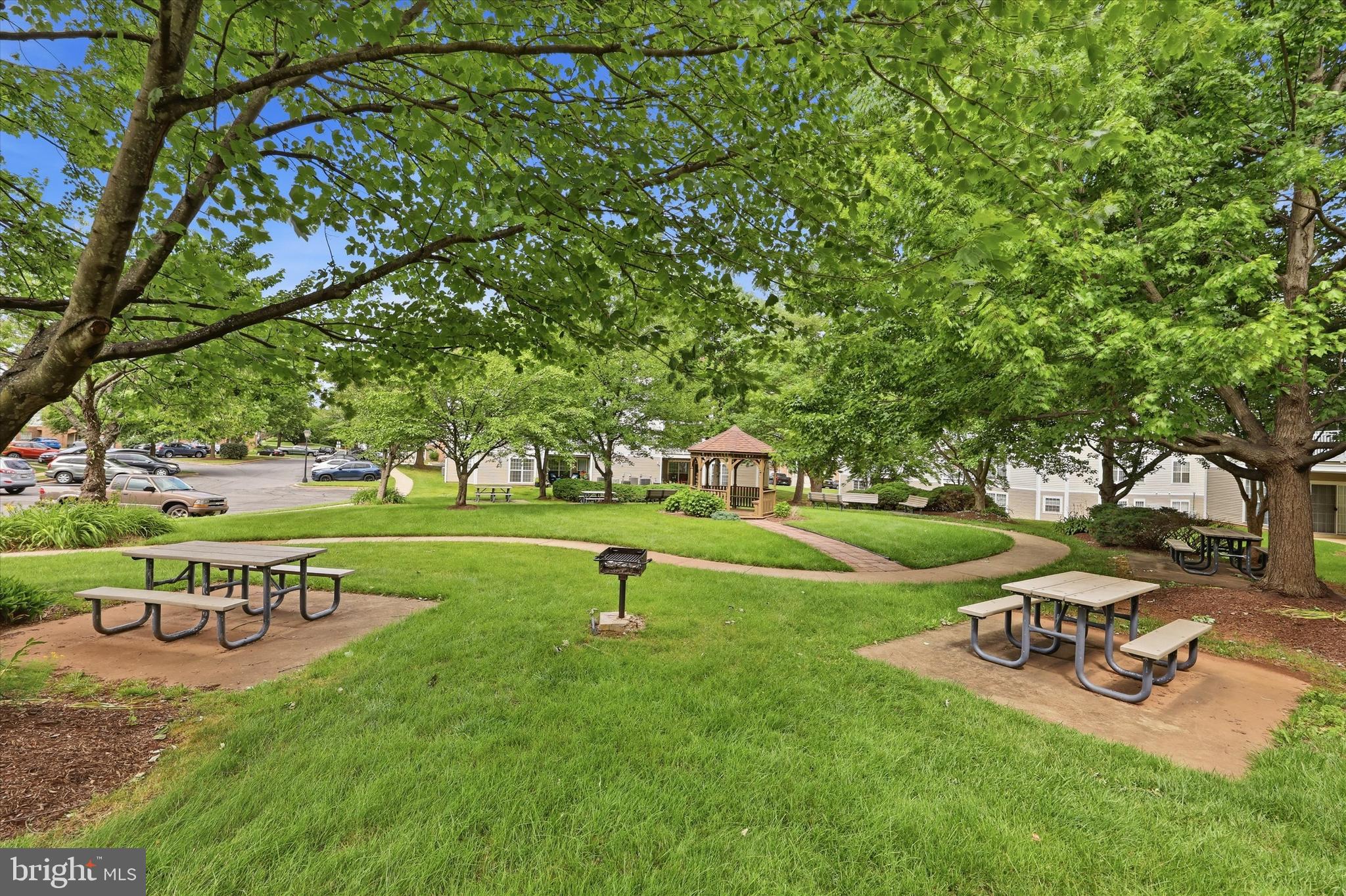 ECHO GLEN - Residential