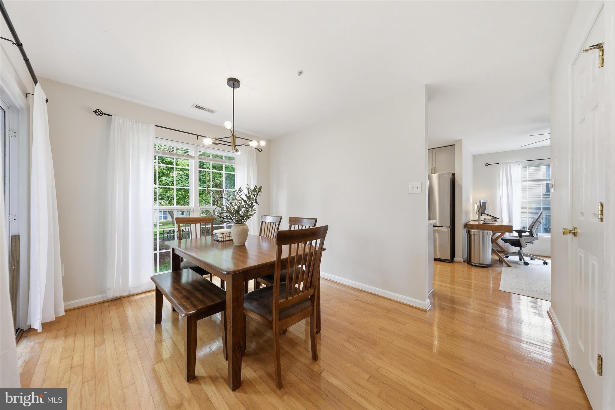 ECHO GLEN - Residential