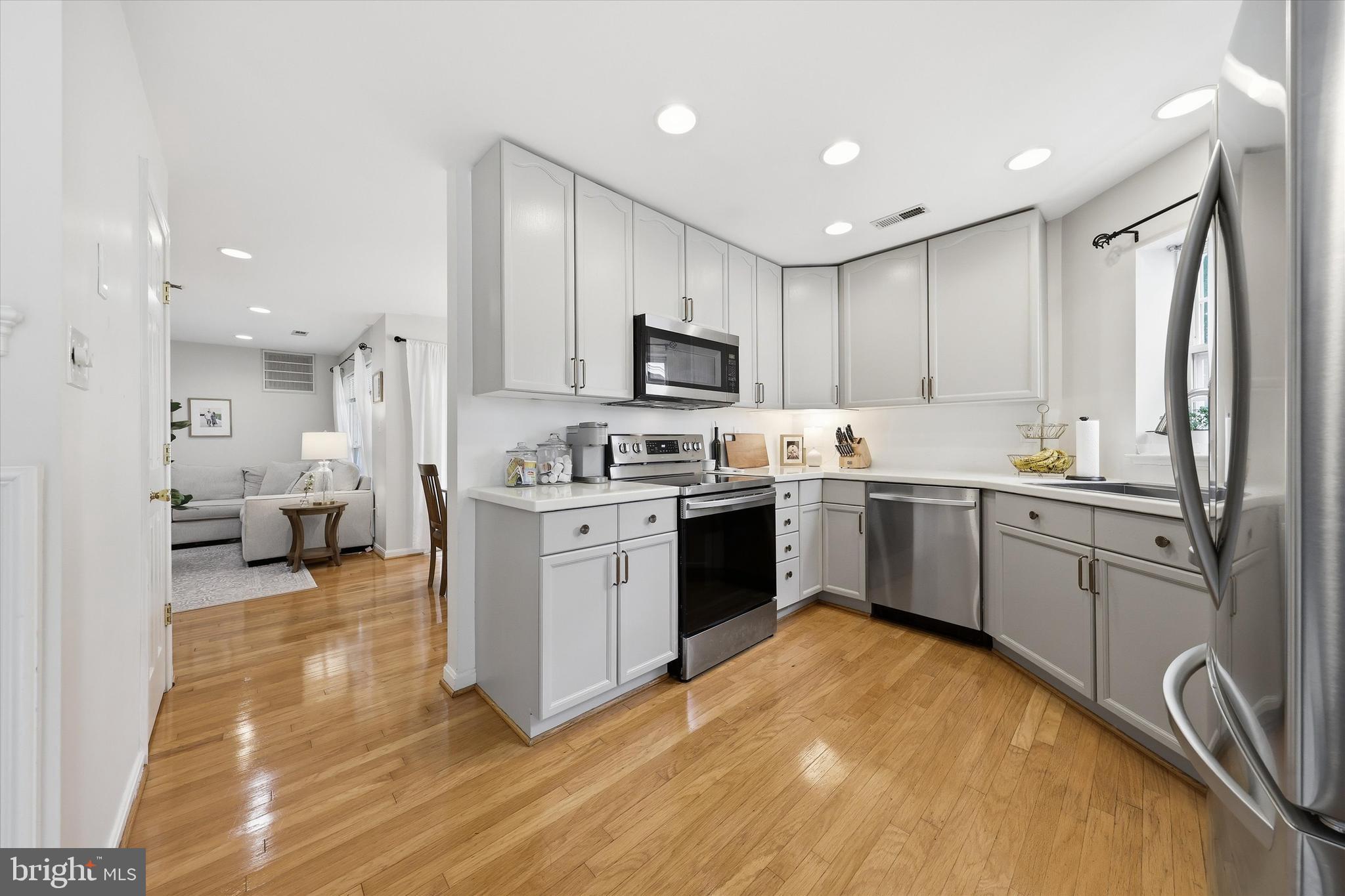 ECHO GLEN - Residential
