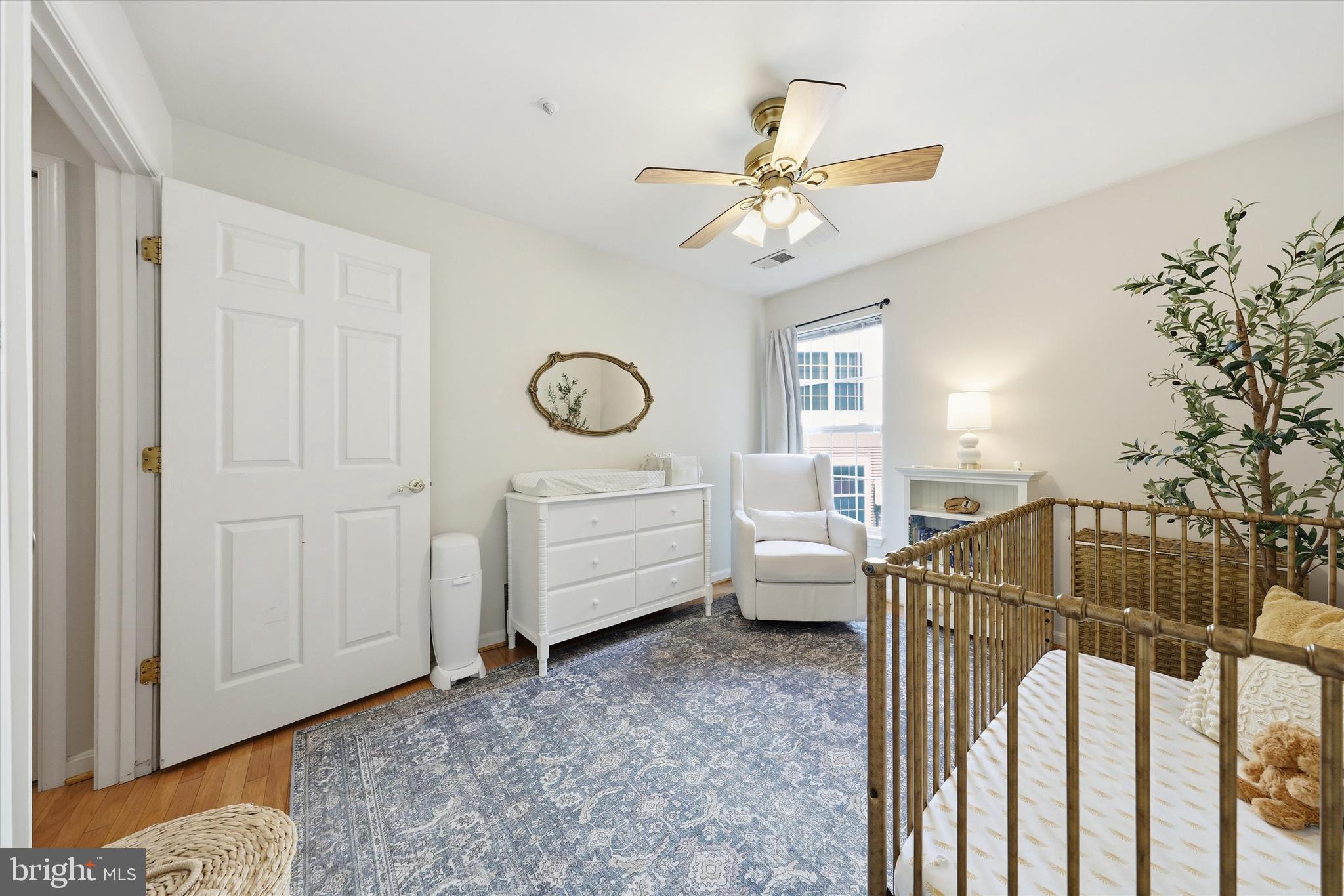 ECHO GLEN - Residential
