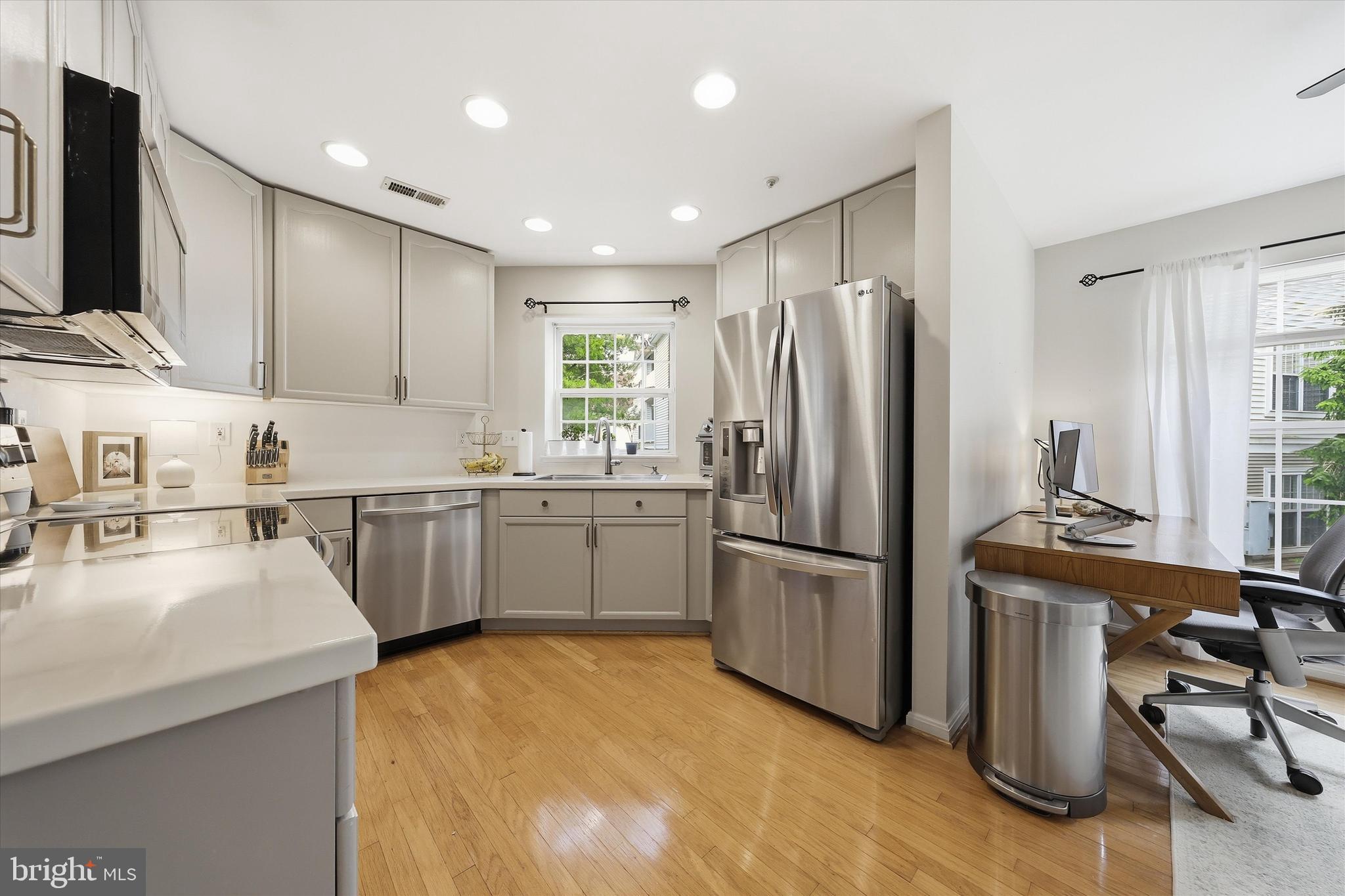 ECHO GLEN - Residential