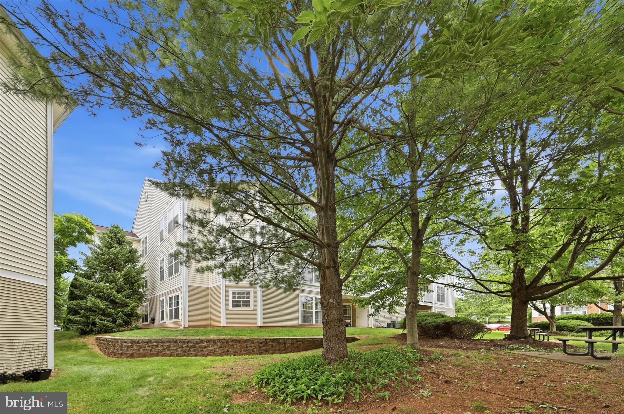 ECHO GLEN - Residential