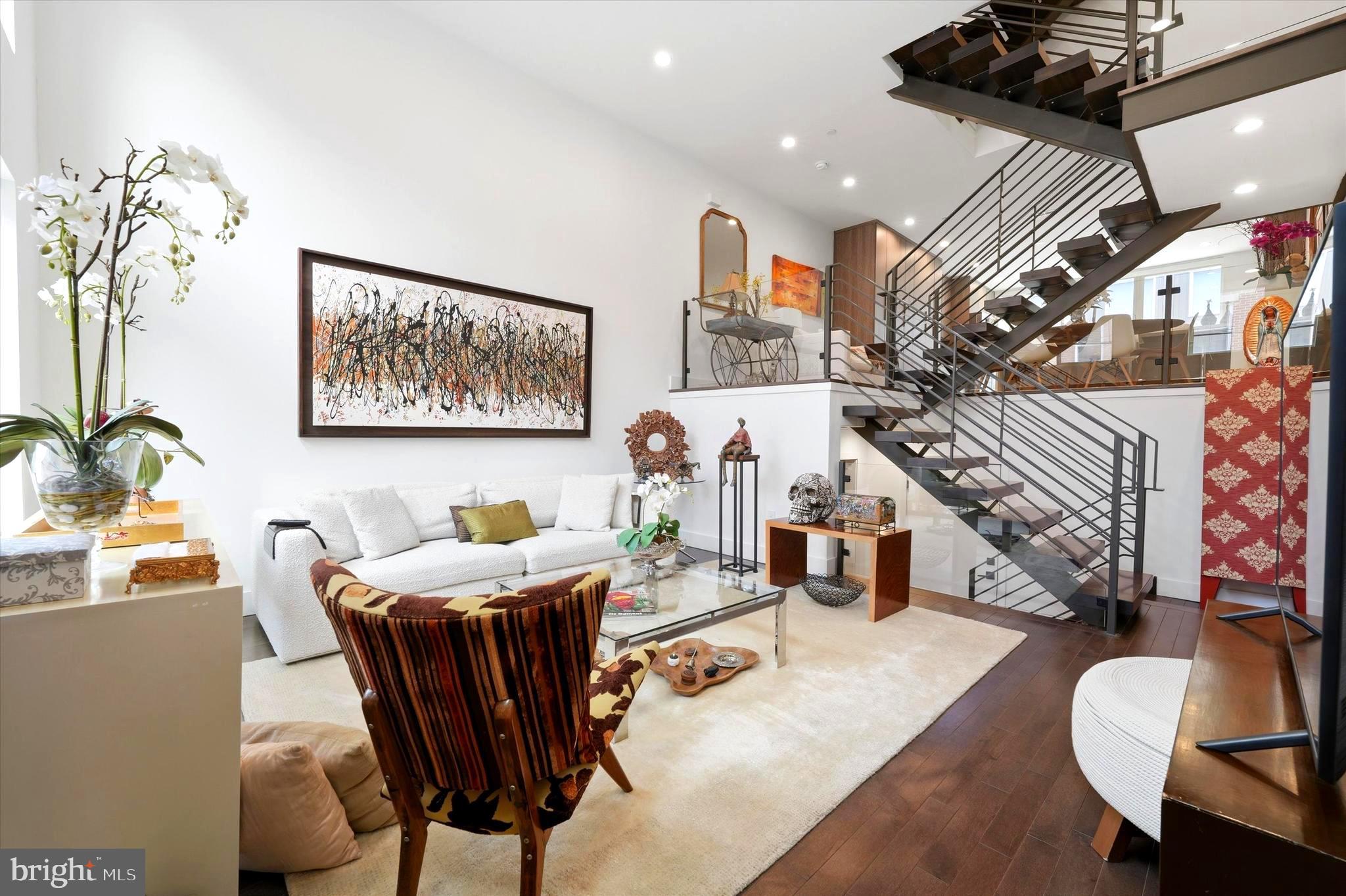 POINT BREEZE - Residential