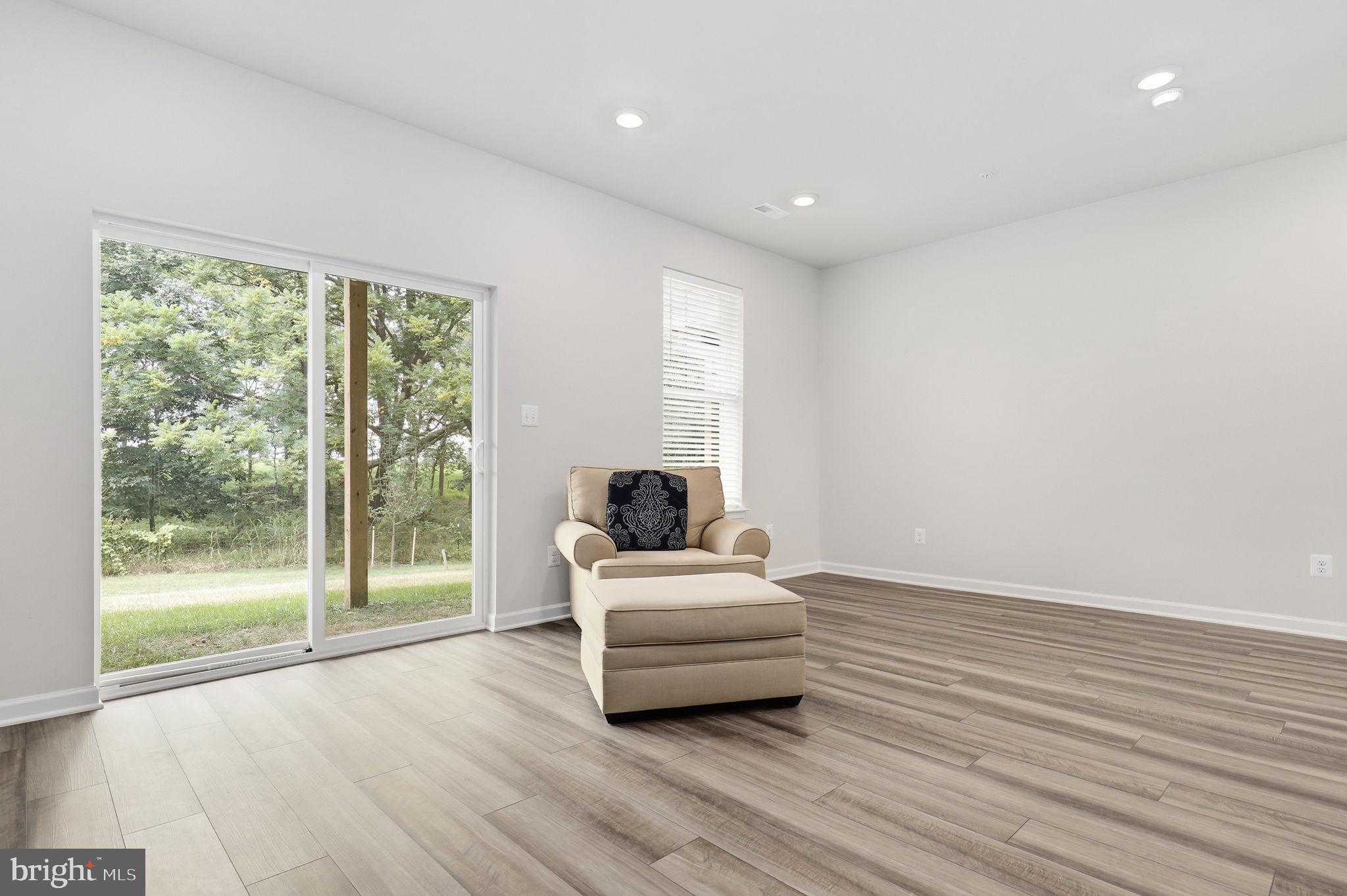 TUSCARORA CREEK - Residential