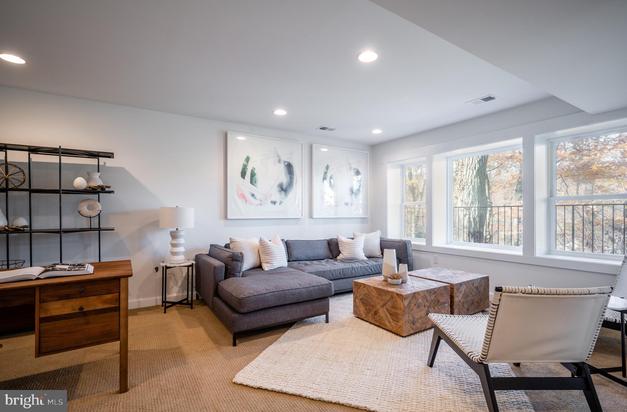 BEVERLY HILLS - Residential