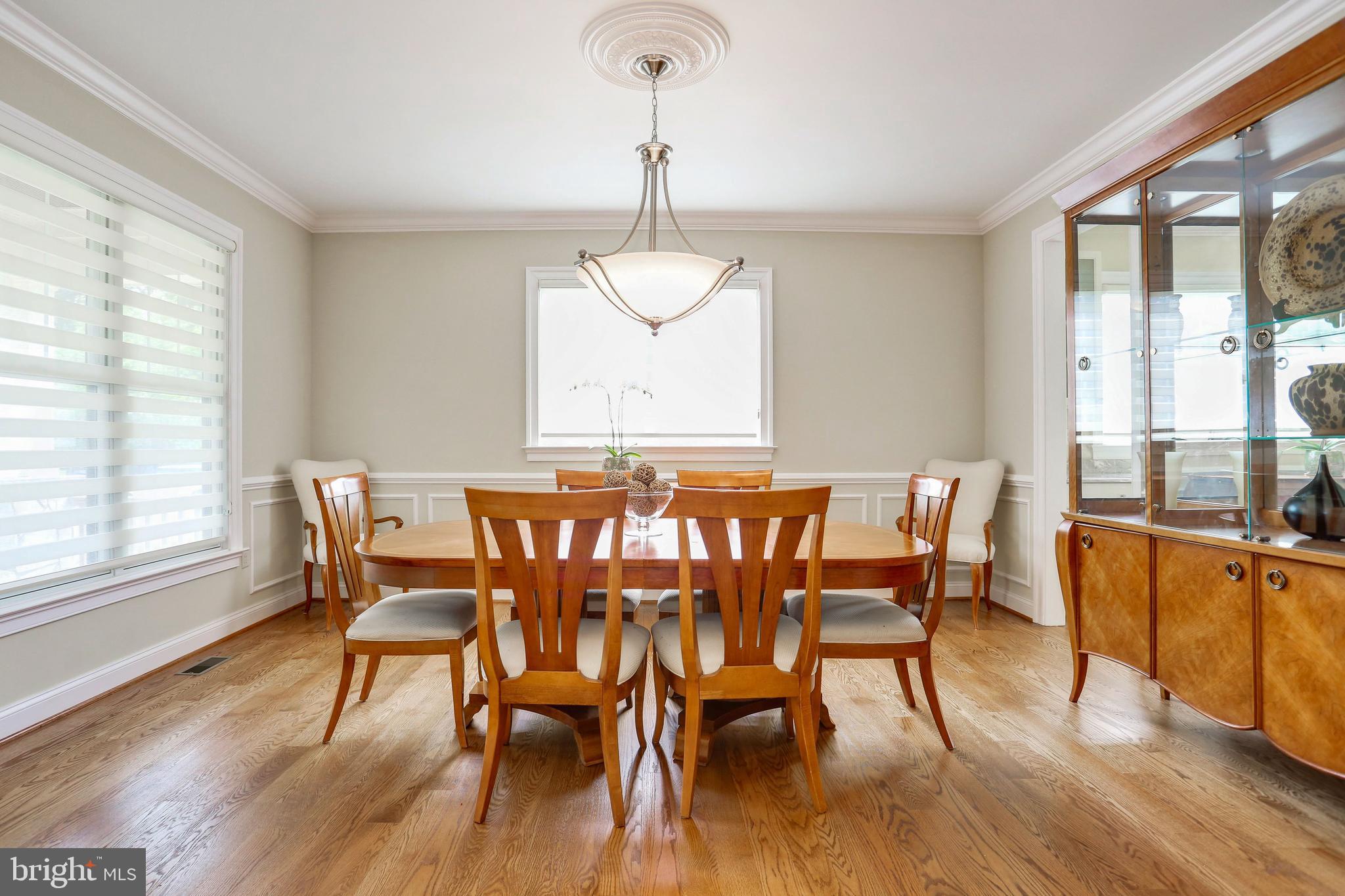 CRESCENT HILLS - Residential