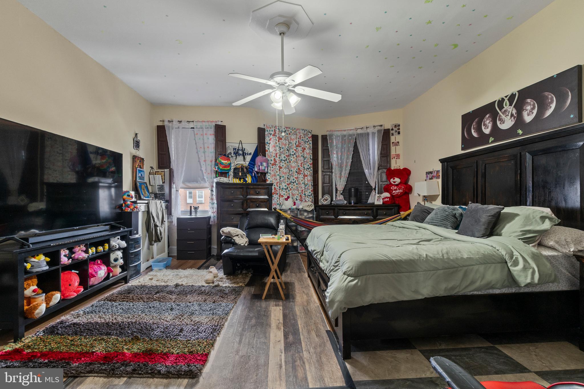 CHARLES VILLAGE - Commercial Sale