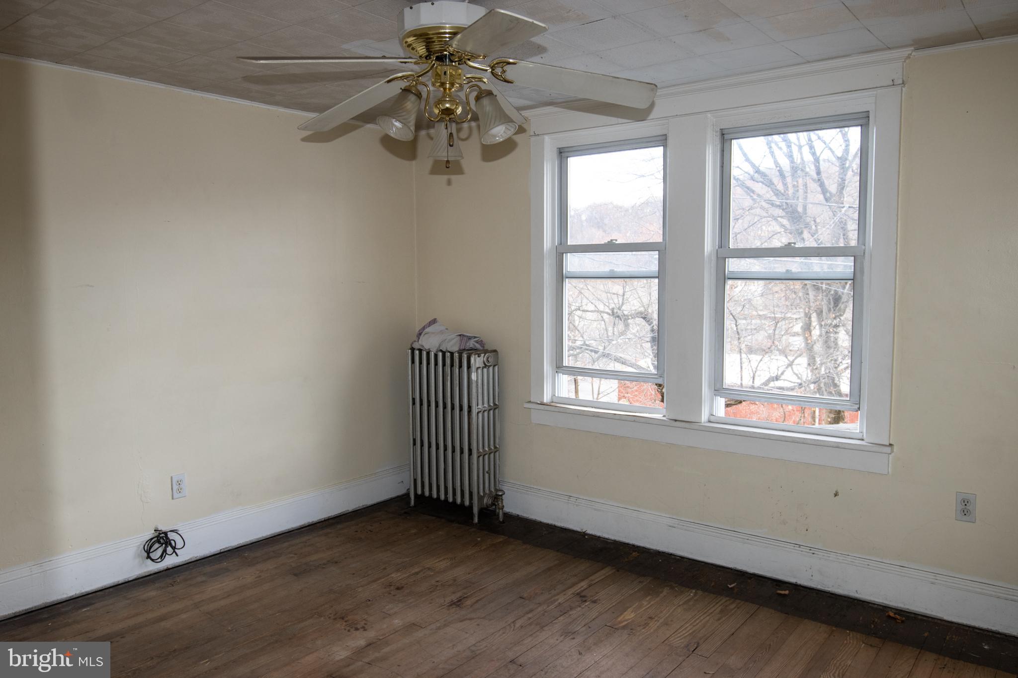 POTTSVILLE - Residential