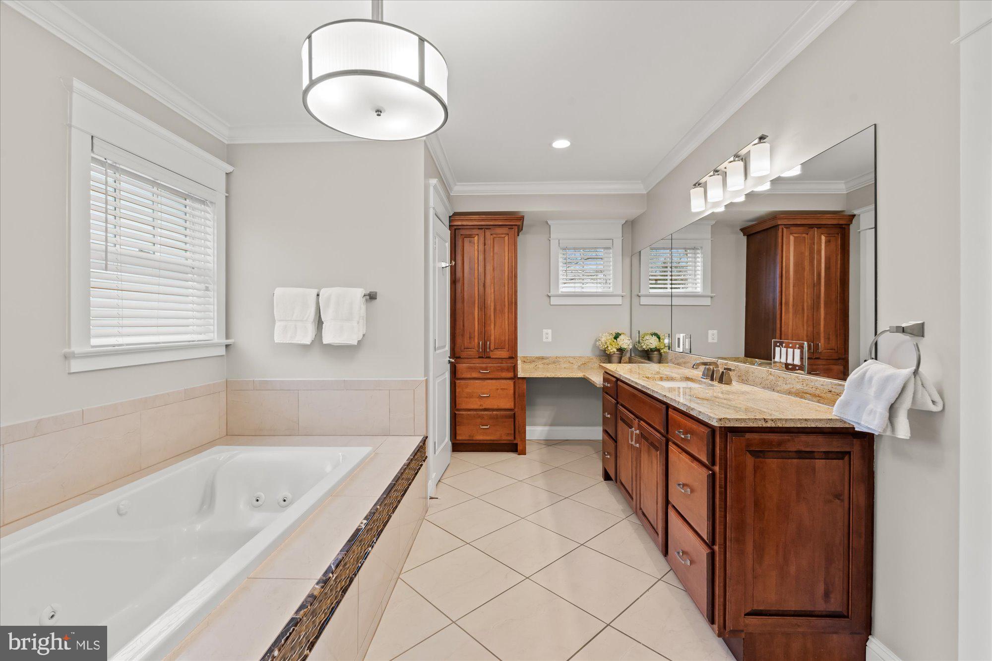 BROYHILL HILLS - Residential
