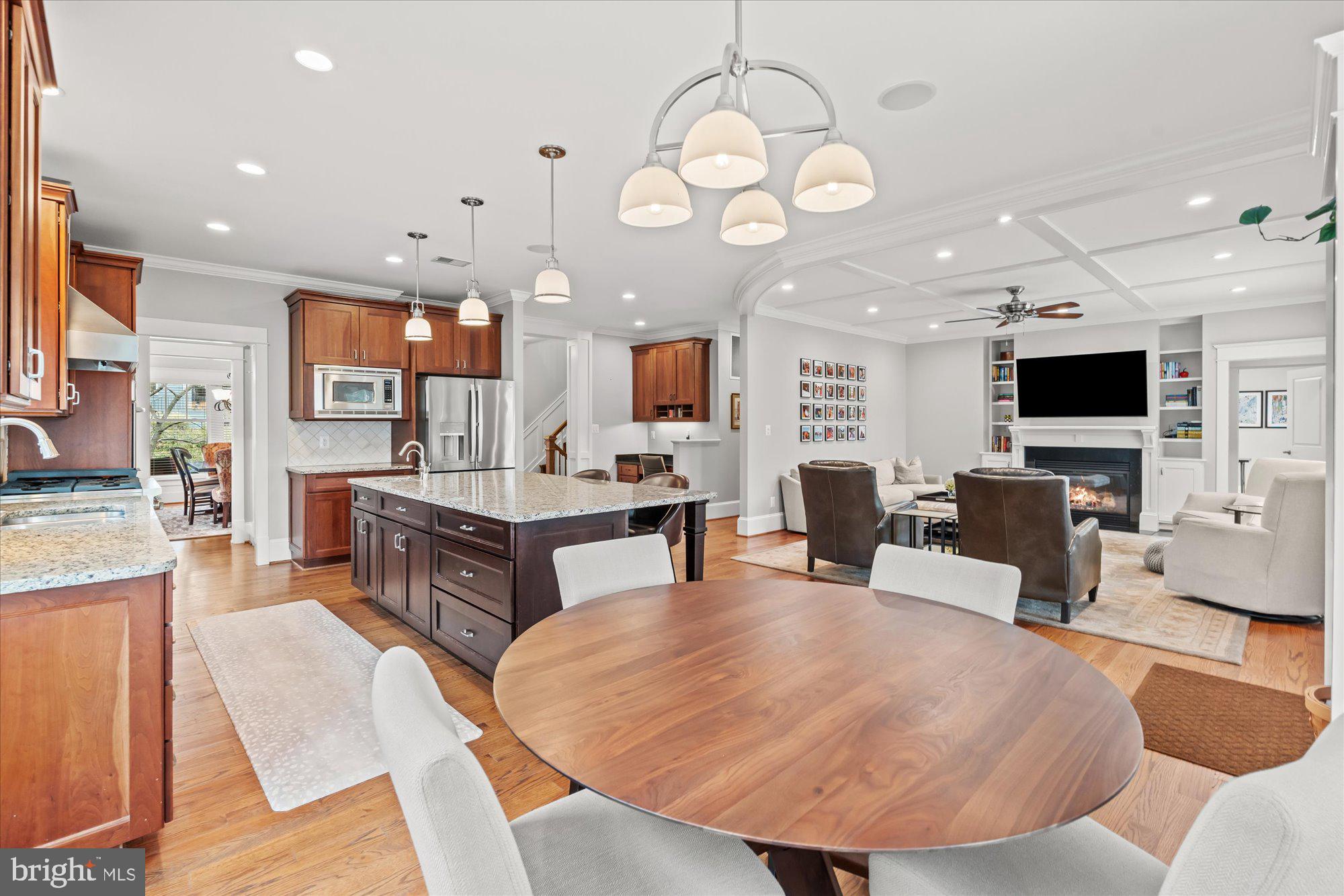 BROYHILL HILLS - Residential