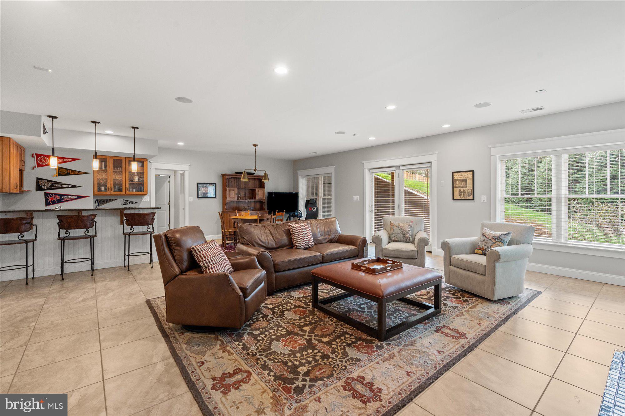 BROYHILL HILLS - Residential
