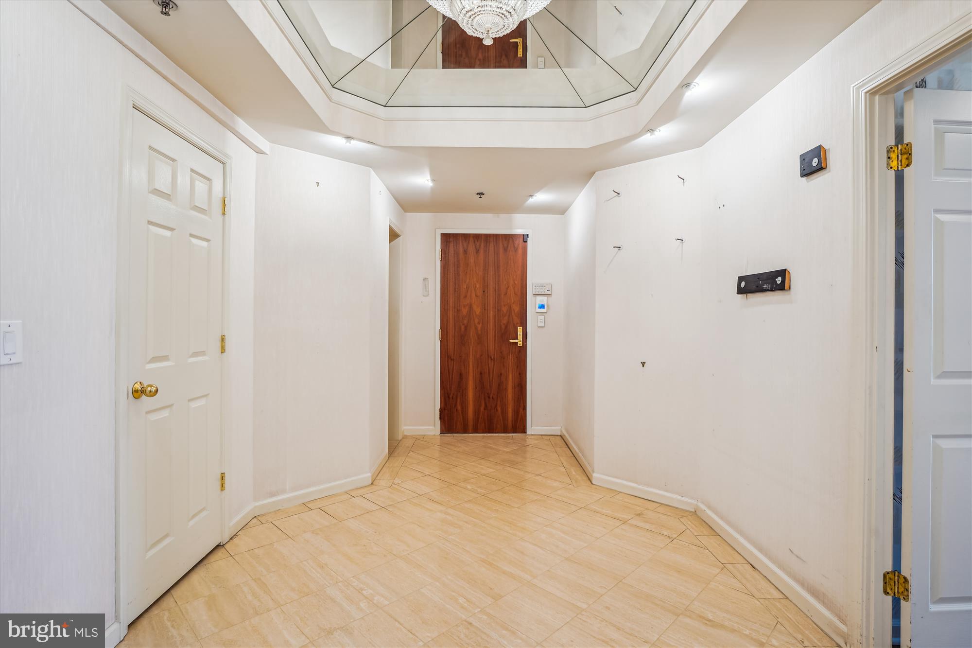 SOMERSET HOUSE CONDOS - Residential