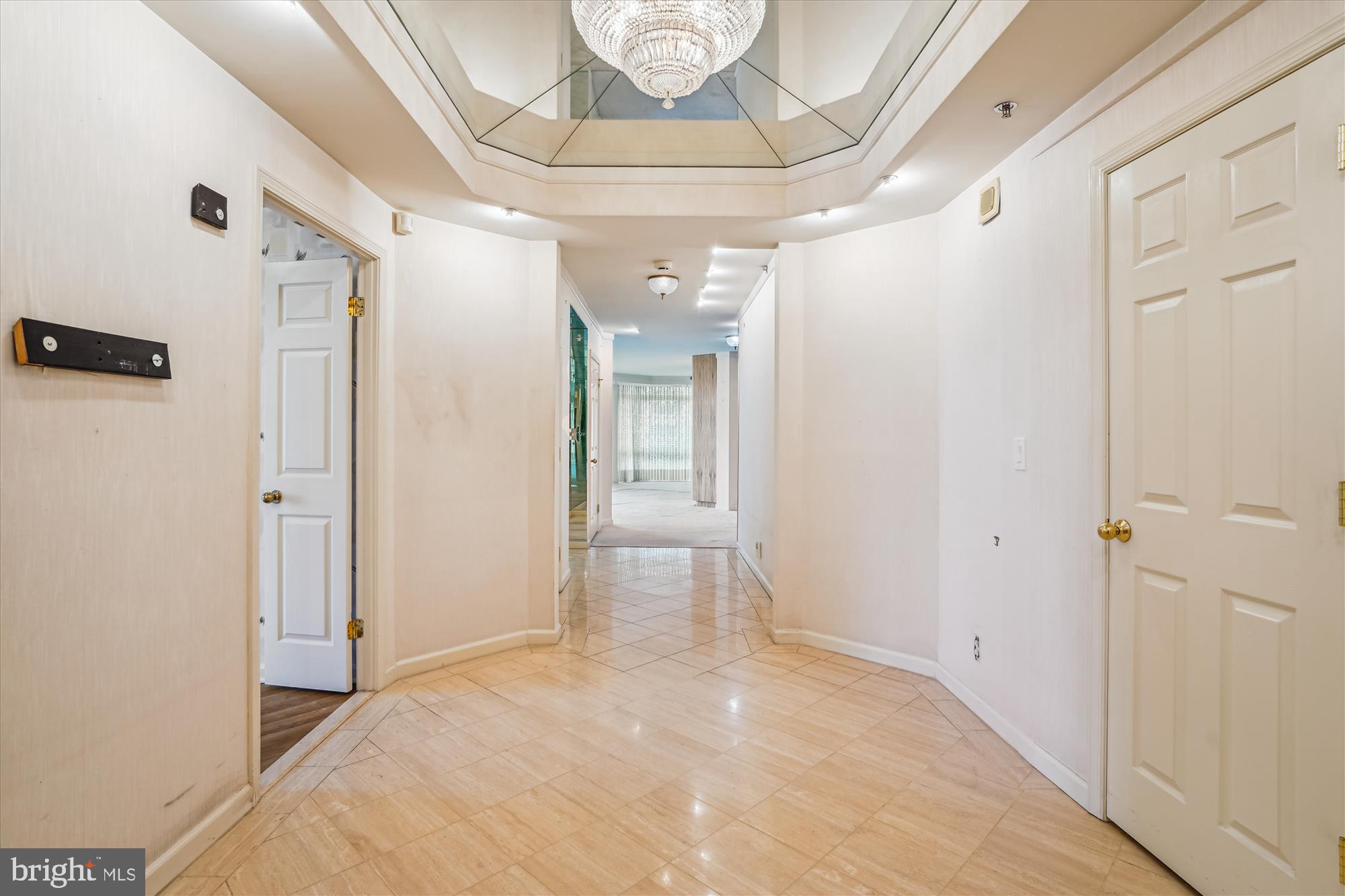 SOMERSET HOUSE CONDOS - Residential