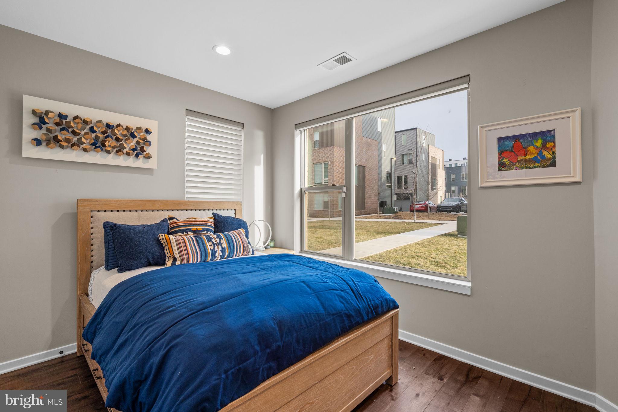 NORTHBANK - Residential