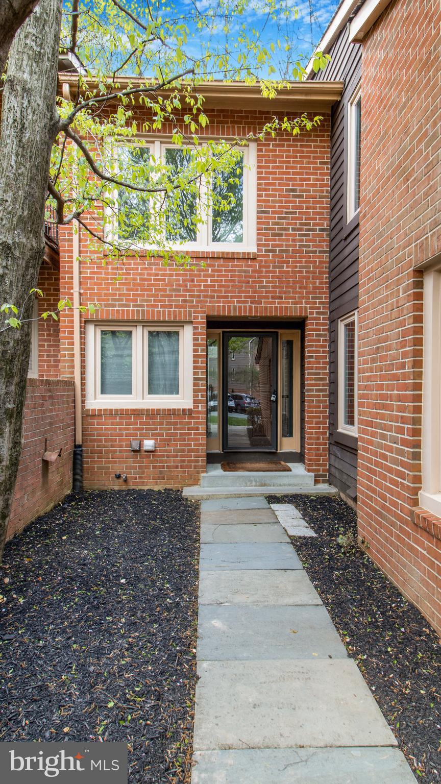 FAWSETT FARMS MANOR - Residential