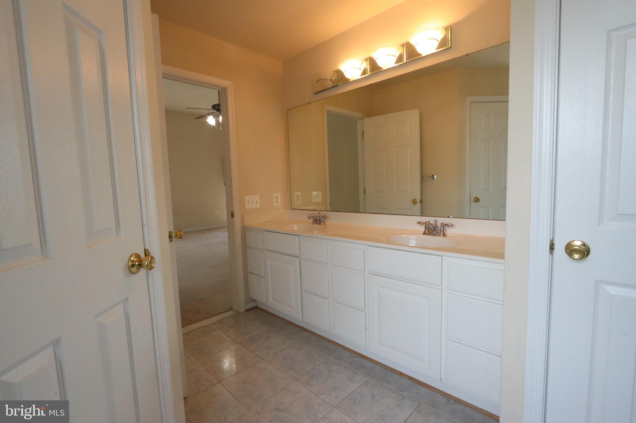 VILLAGES AT LEONARDTOWN - Residential