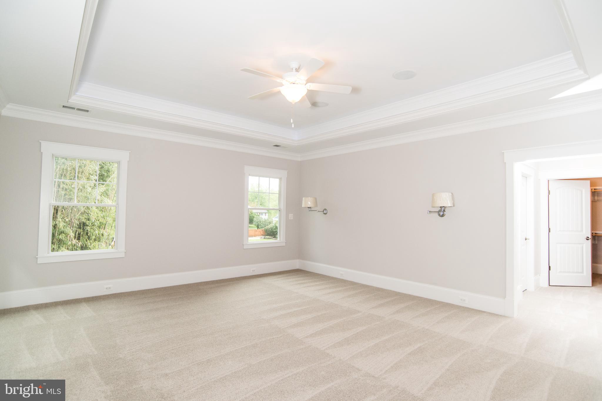 VIENNA WOODS - Residential