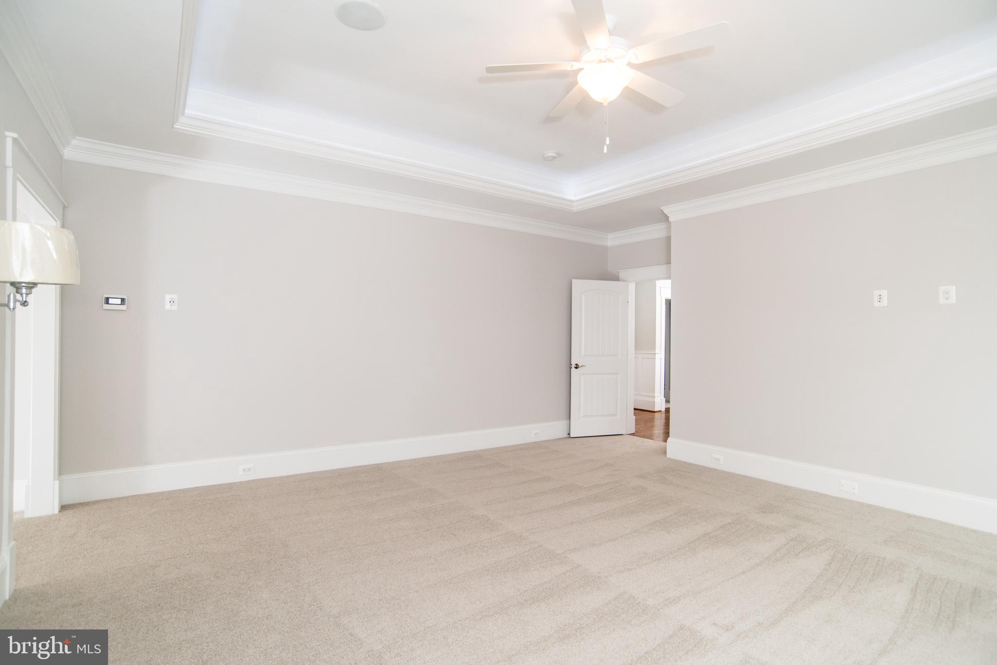 VIENNA WOODS - Residential