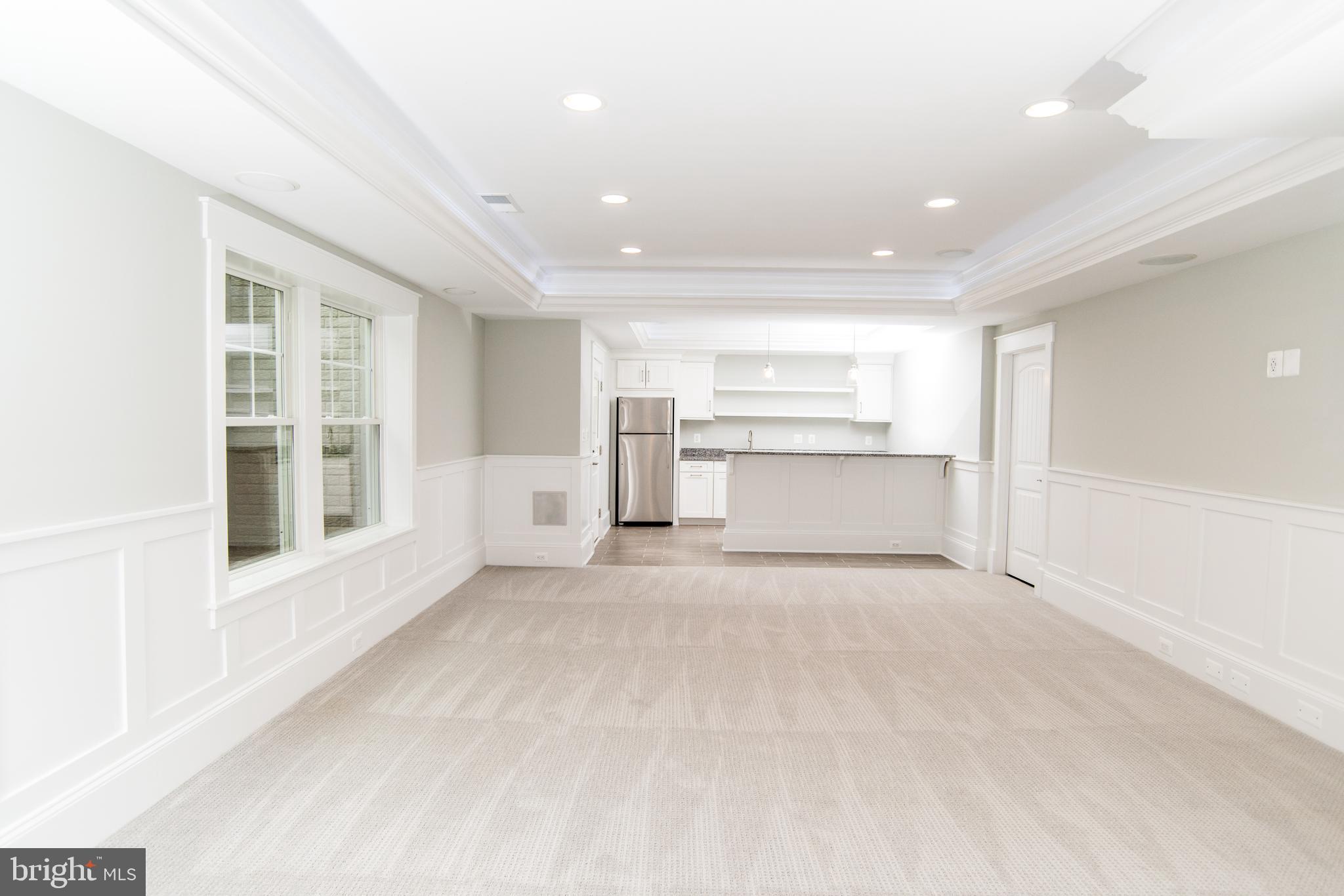 VIENNA WOODS - Residential