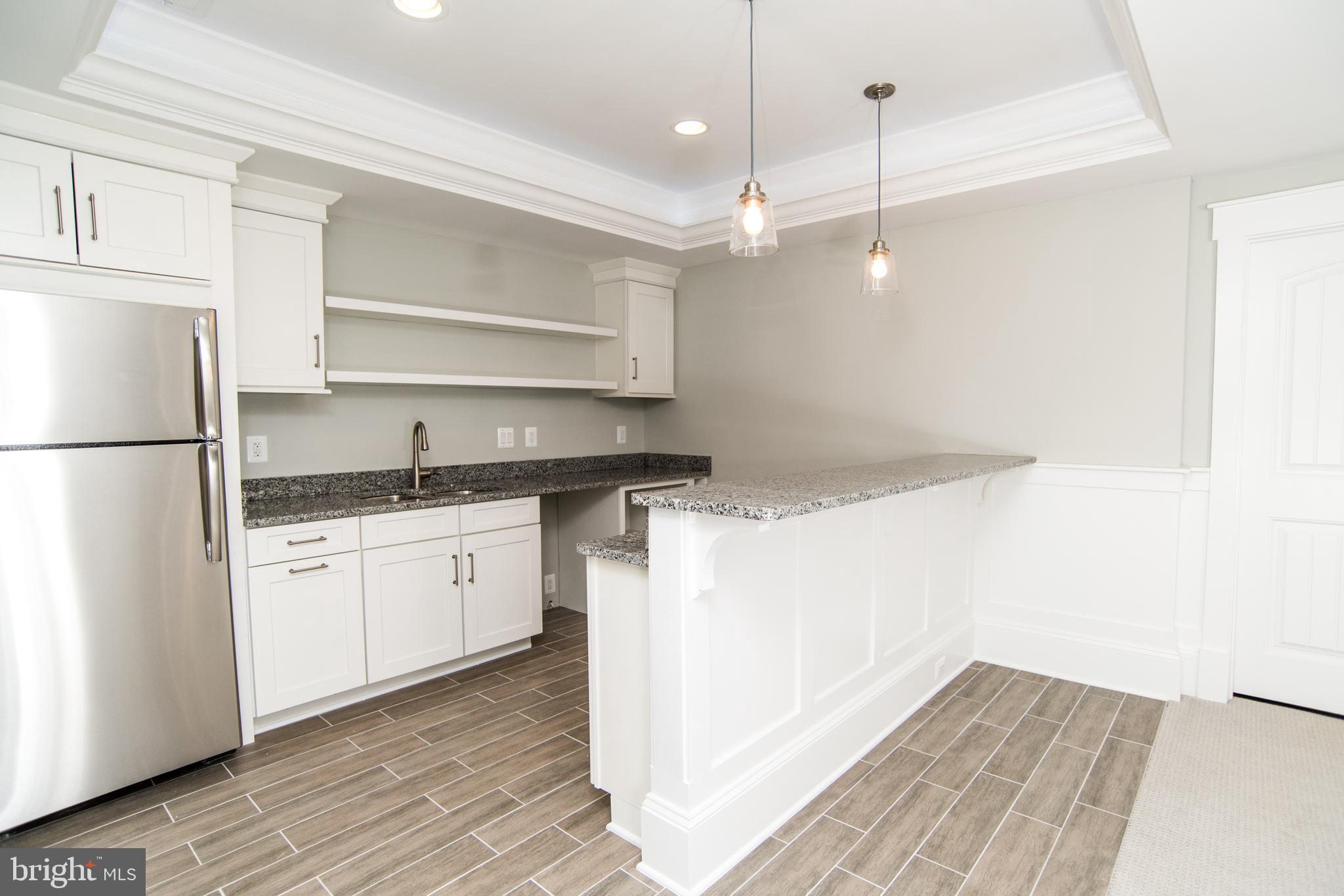 VIENNA WOODS - Residential