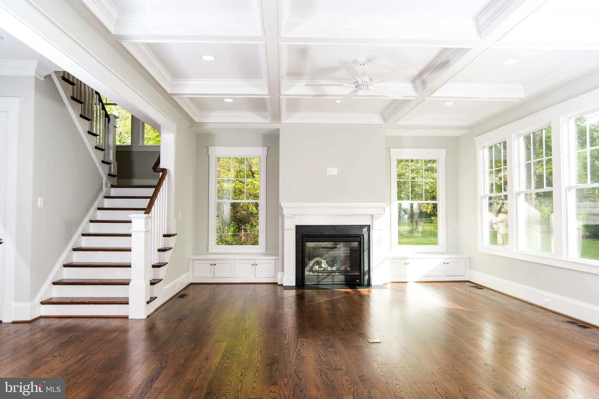 VIENNA WOODS - Residential