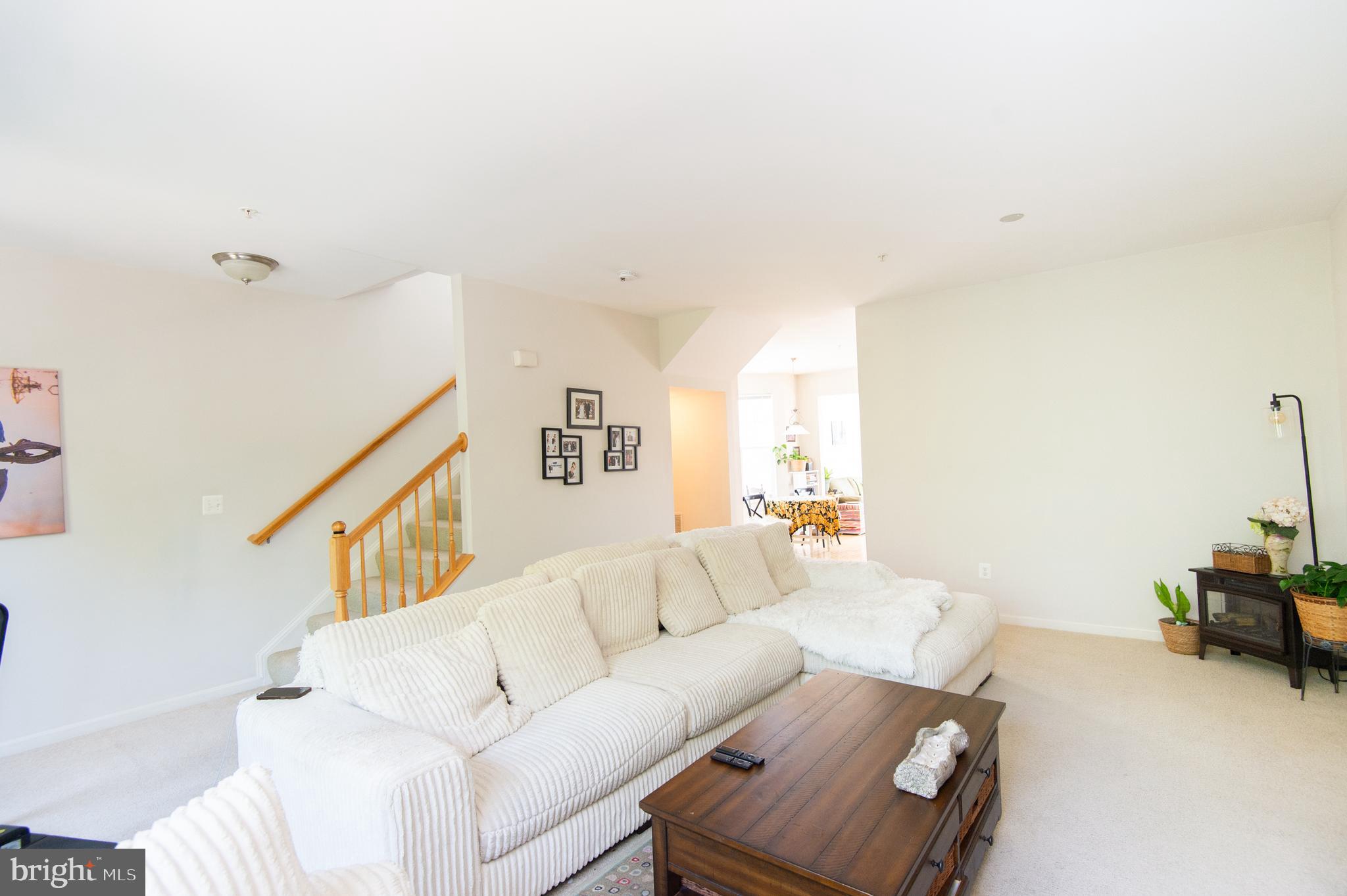 DEEP HARBOUR TOWN HOMES - Residential