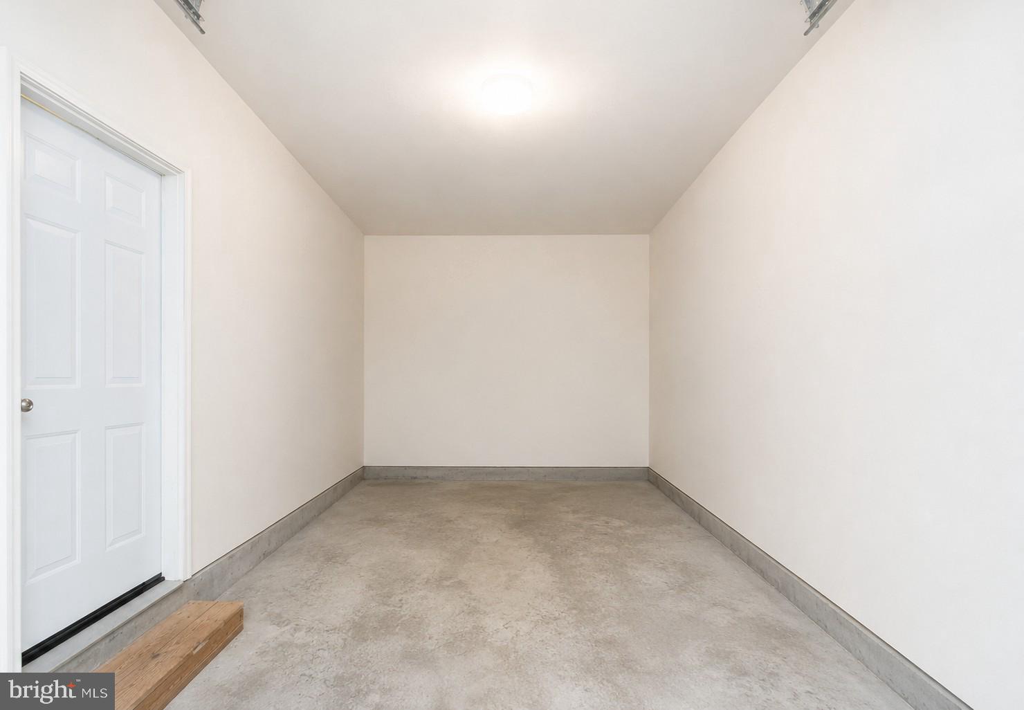 DEEP HARBOUR TOWN HOMES - Residential