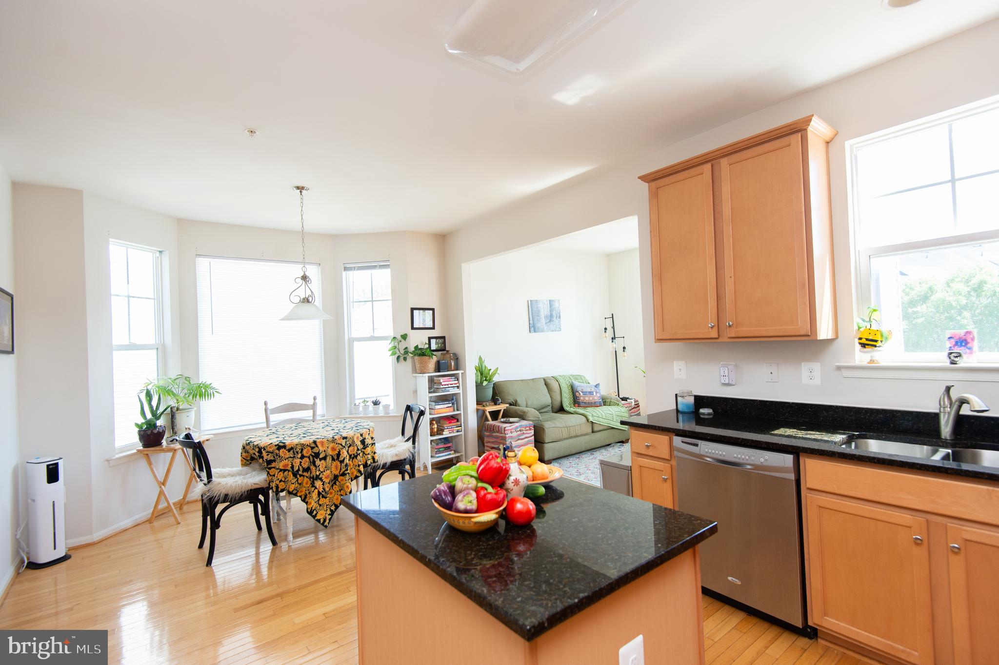 DEEP HARBOUR TOWN HOMES - Residential