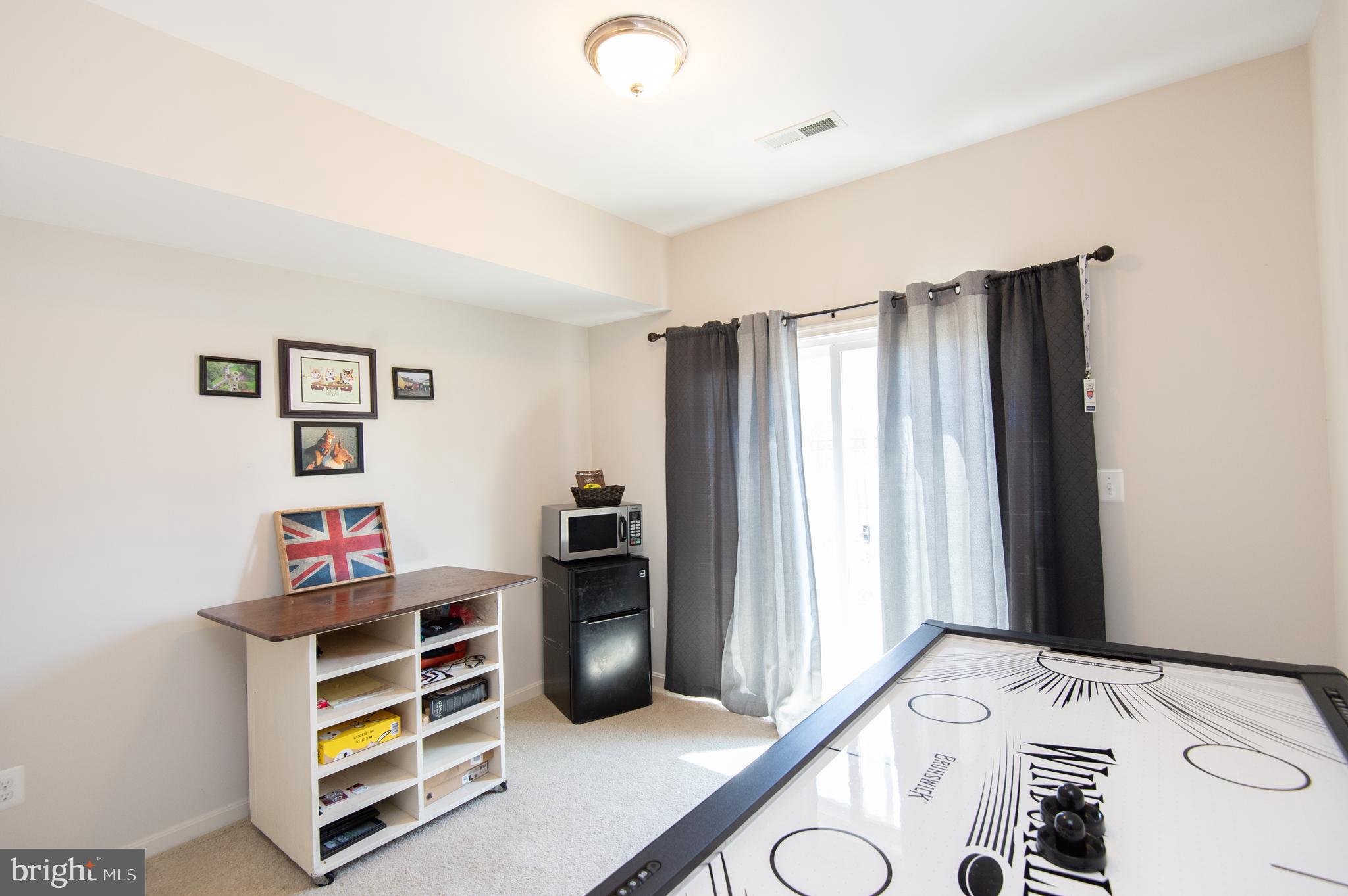 DEEP HARBOUR TOWN HOMES - Residential