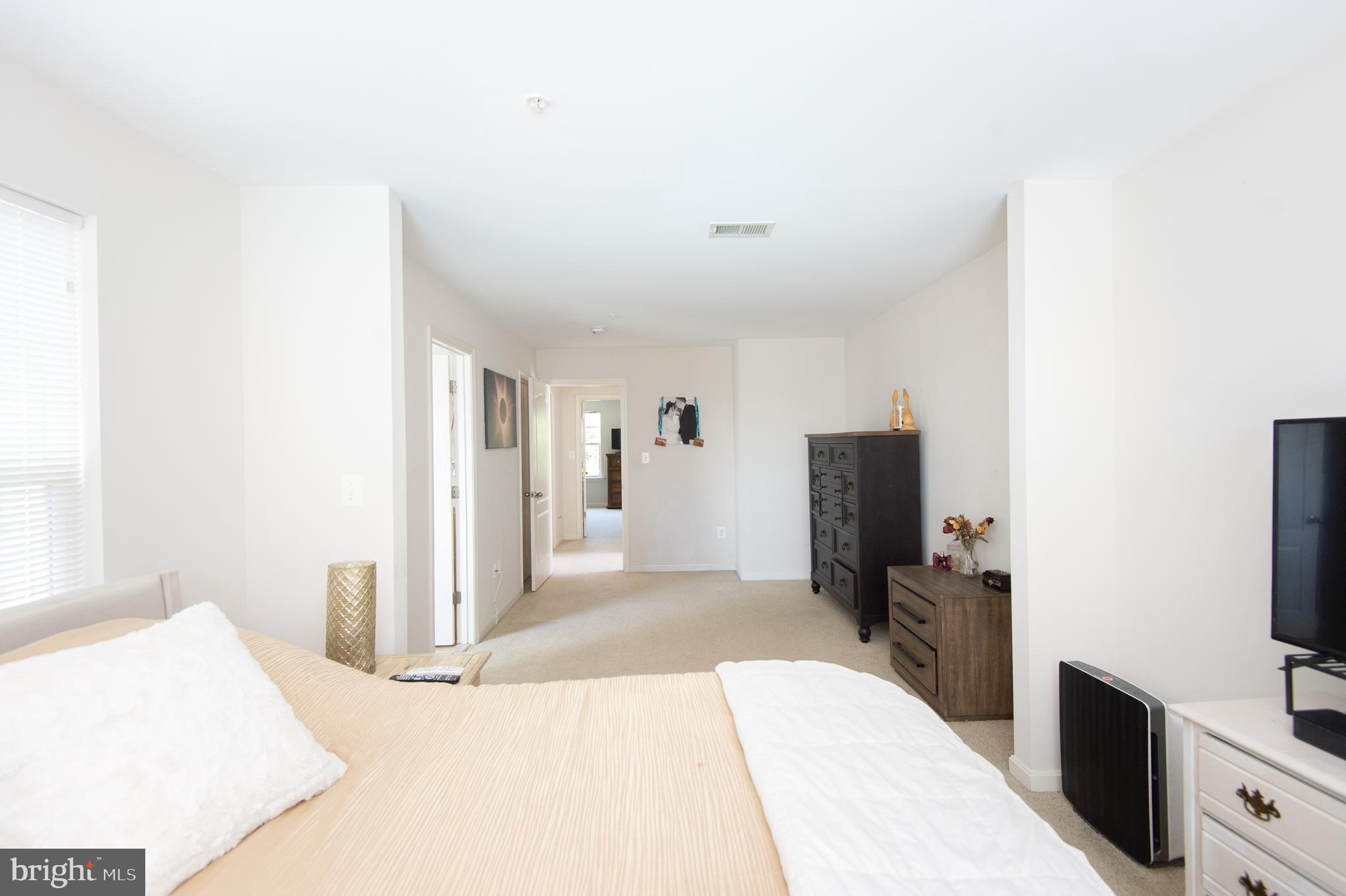 DEEP HARBOUR TOWN HOMES - Residential
