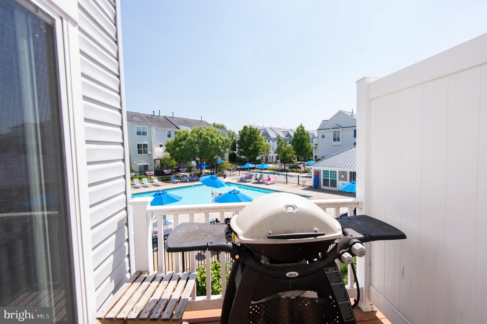 DEEP HARBOUR TOWN HOMES - Residential