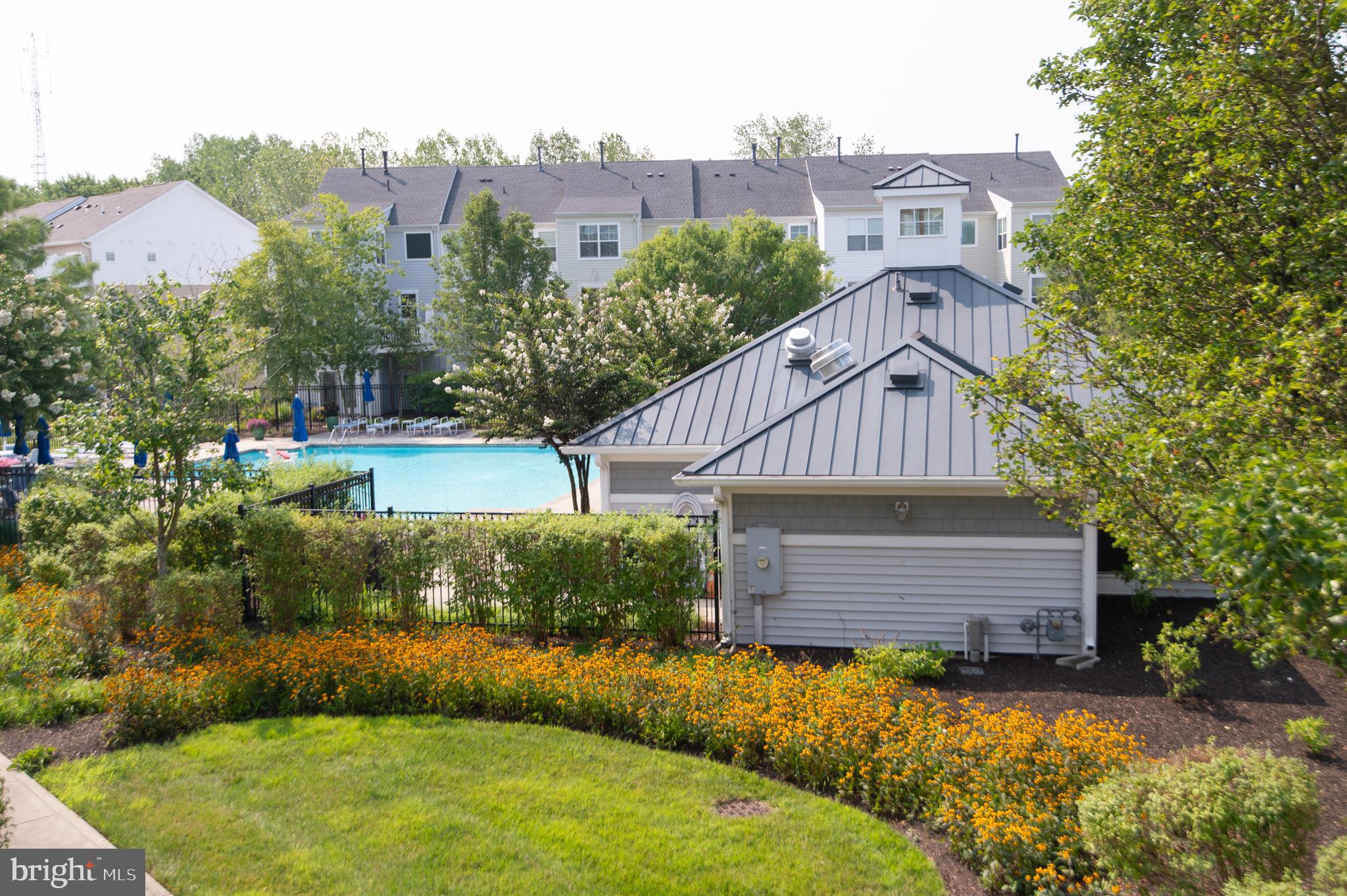 DEEP HARBOUR TOWN HOMES - Residential