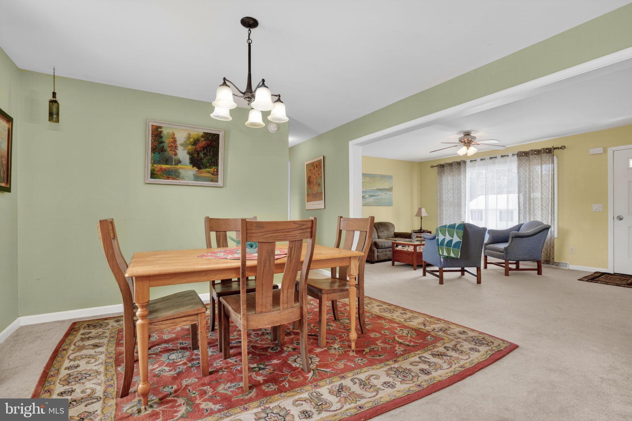 CAPTAIN'S COVE - Residential