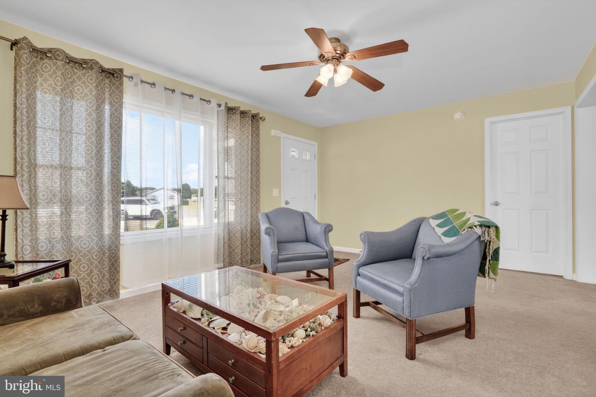 CAPTAIN'S COVE - Residential