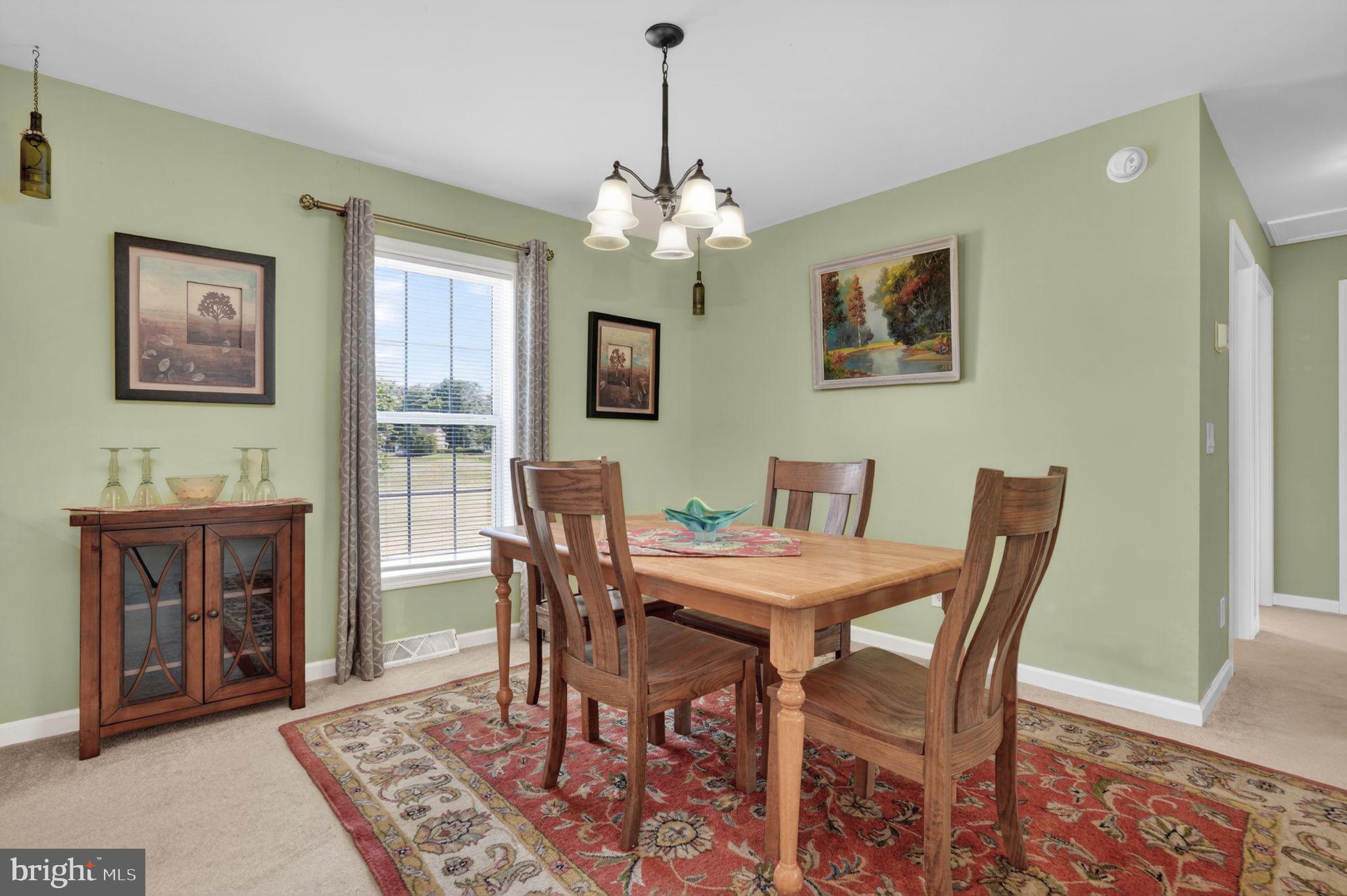 CAPTAIN'S COVE - Residential