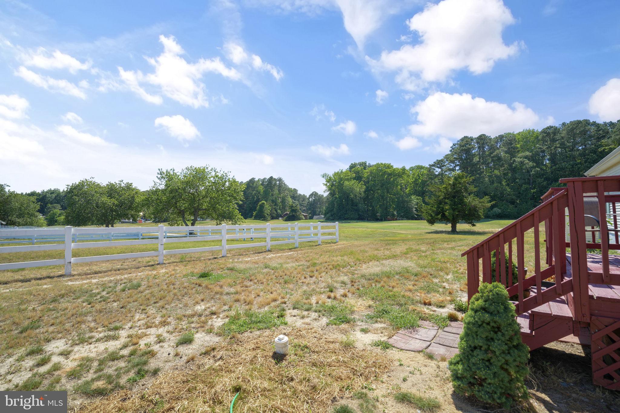 CAPTAIN'S COVE - Residential