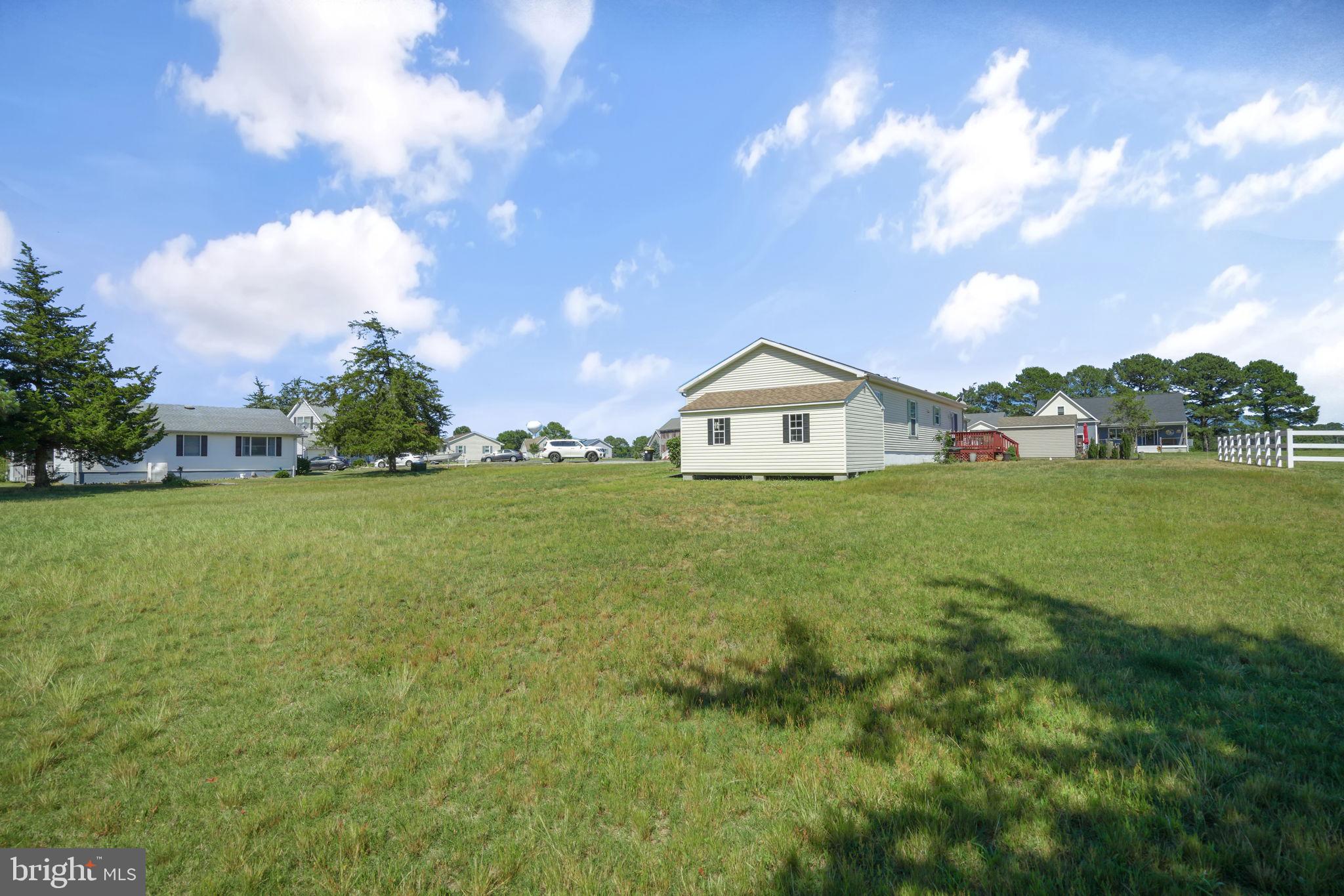 CAPTAIN'S COVE - Residential