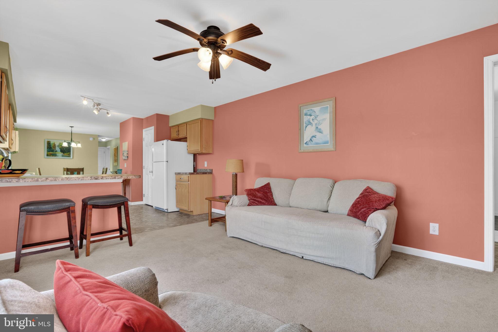 CAPTAIN'S COVE - Residential