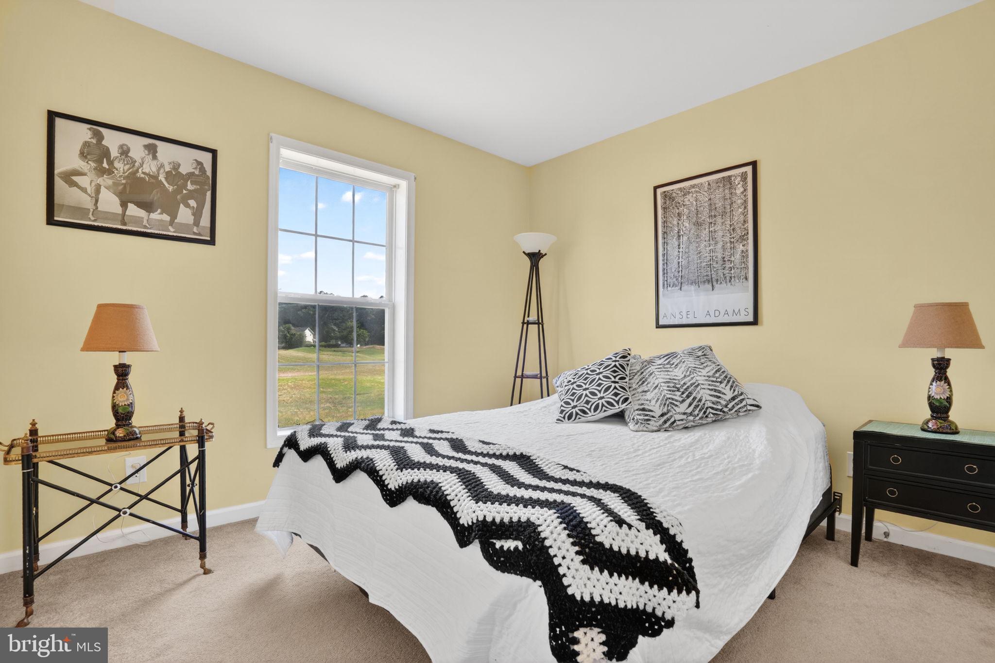 CAPTAIN'S COVE - Residential