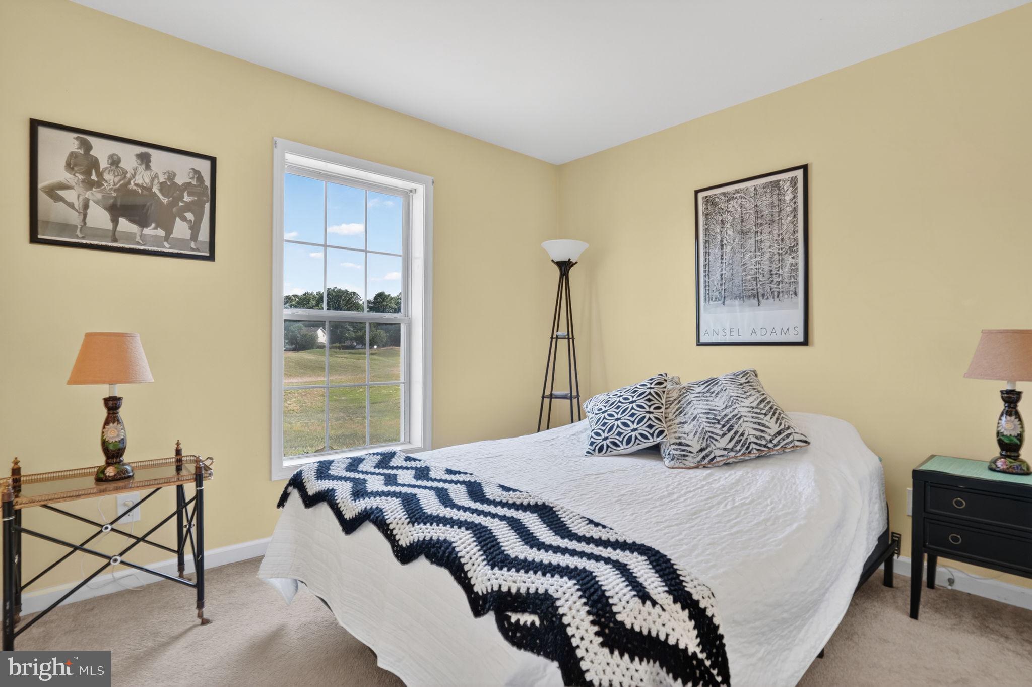 CAPTAIN'S COVE - Residential