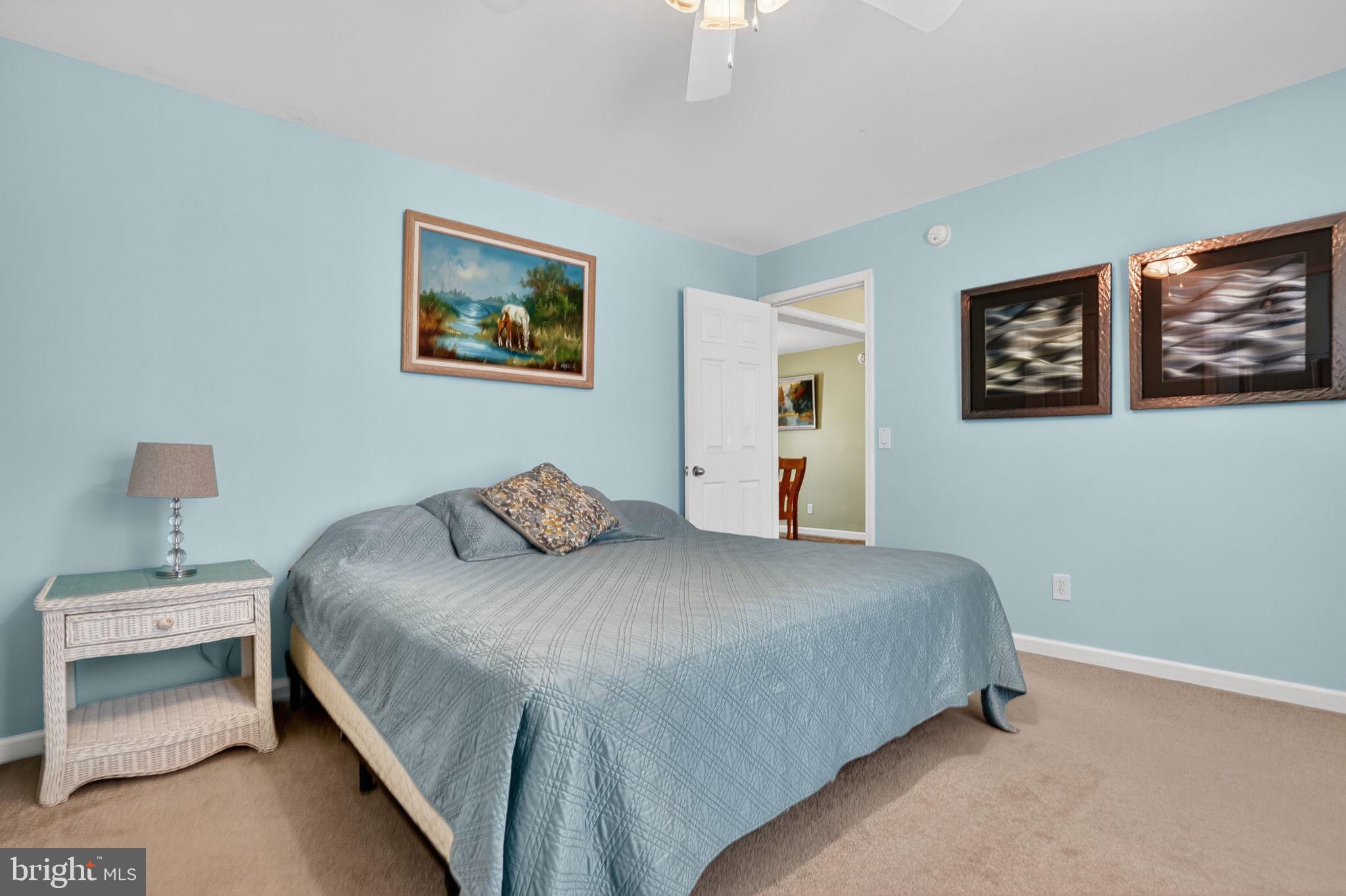 CAPTAIN'S COVE - Residential