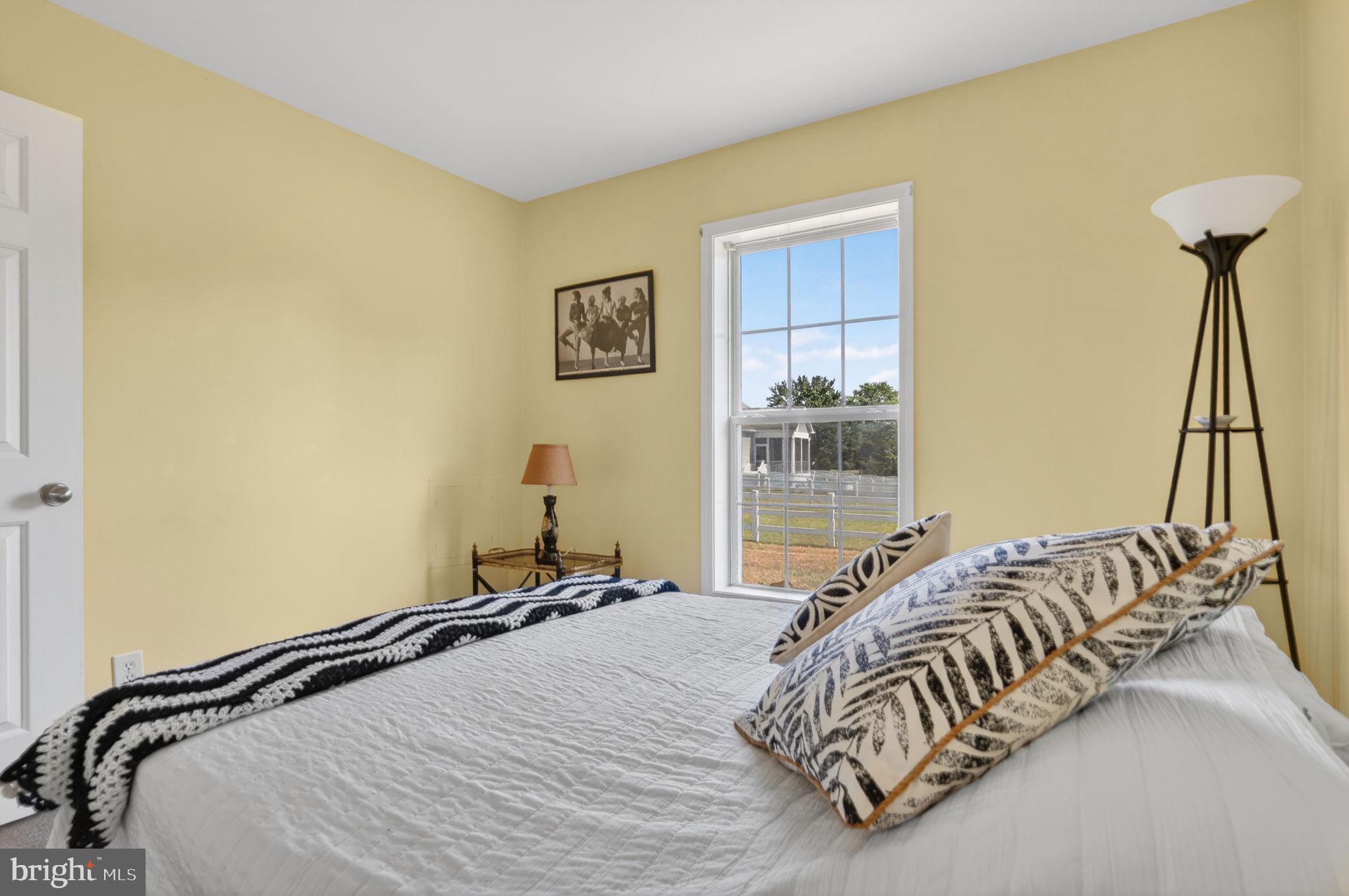 CAPTAIN'S COVE - Residential
