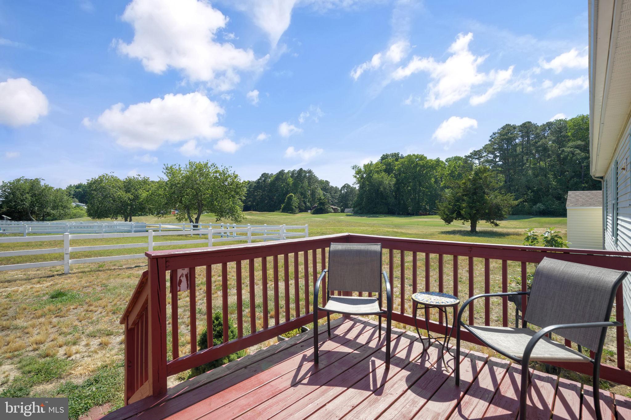 CAPTAIN'S COVE - Residential