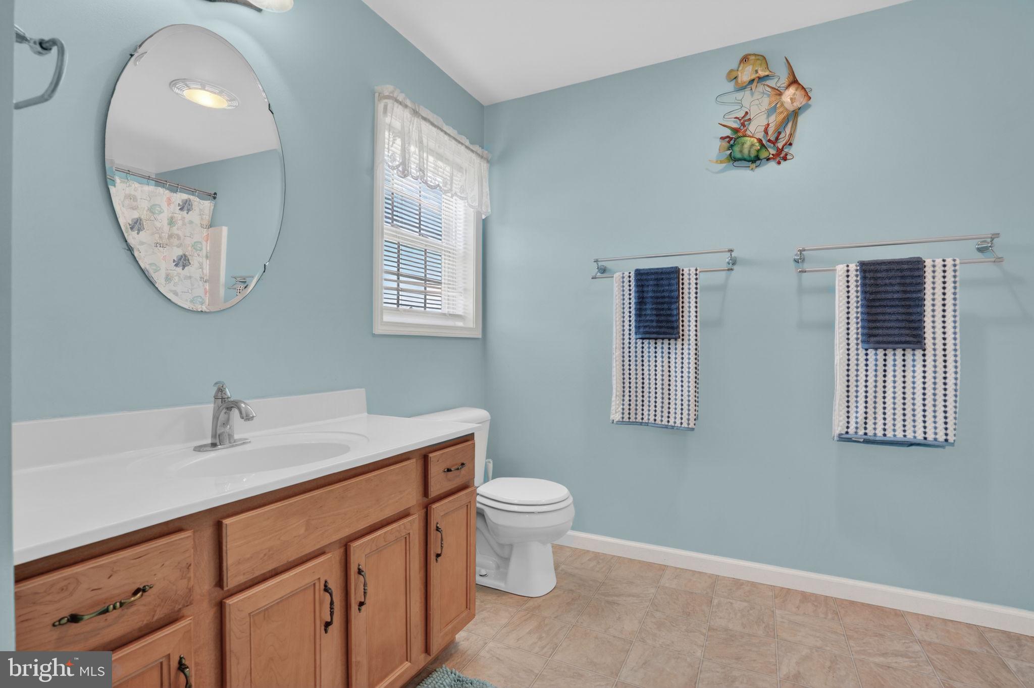 CAPTAIN'S COVE - Residential