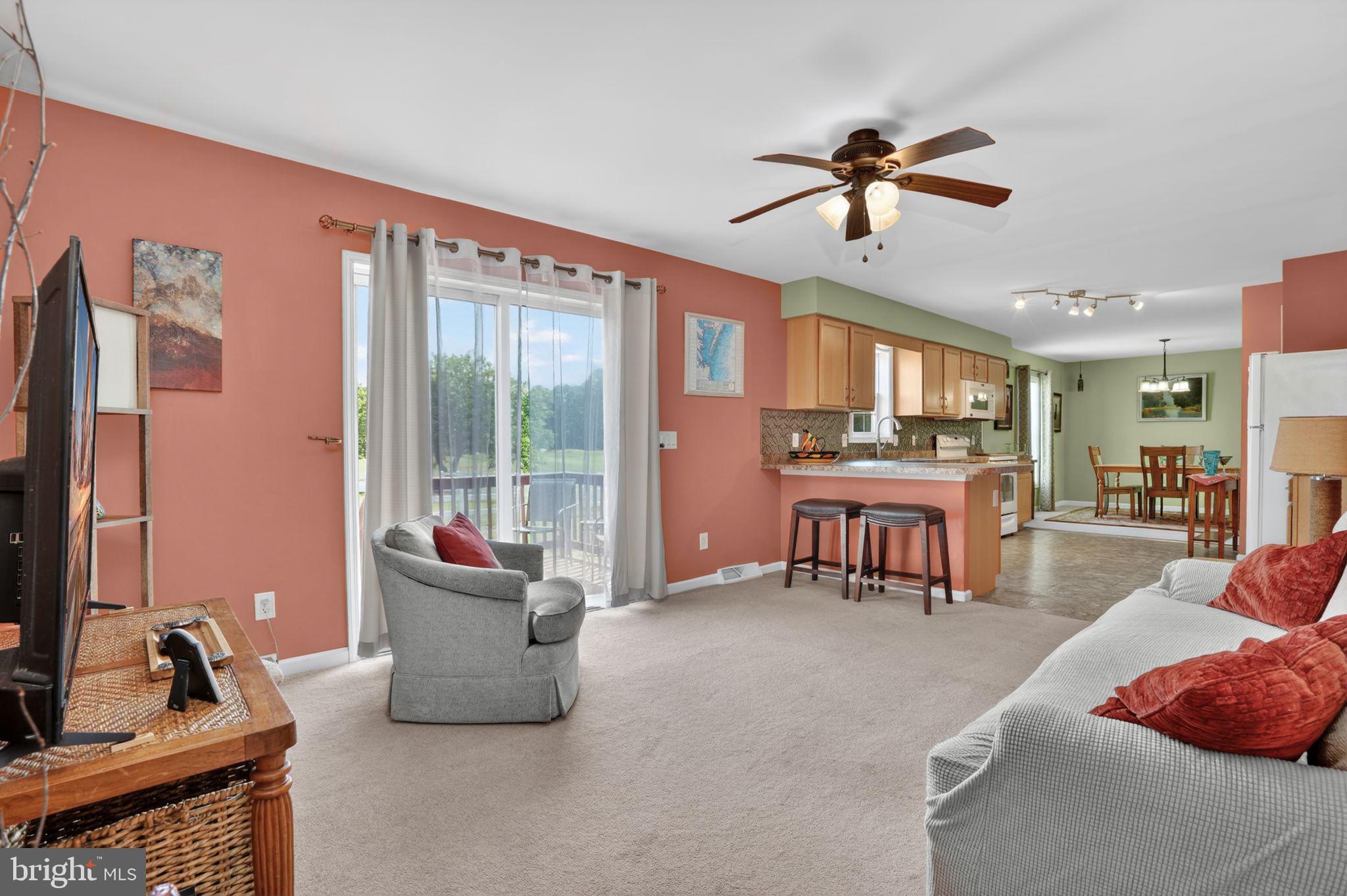CAPTAIN'S COVE - Residential