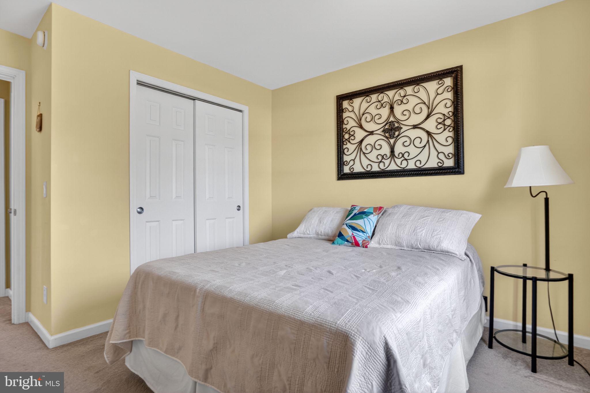 CAPTAIN'S COVE - Residential
