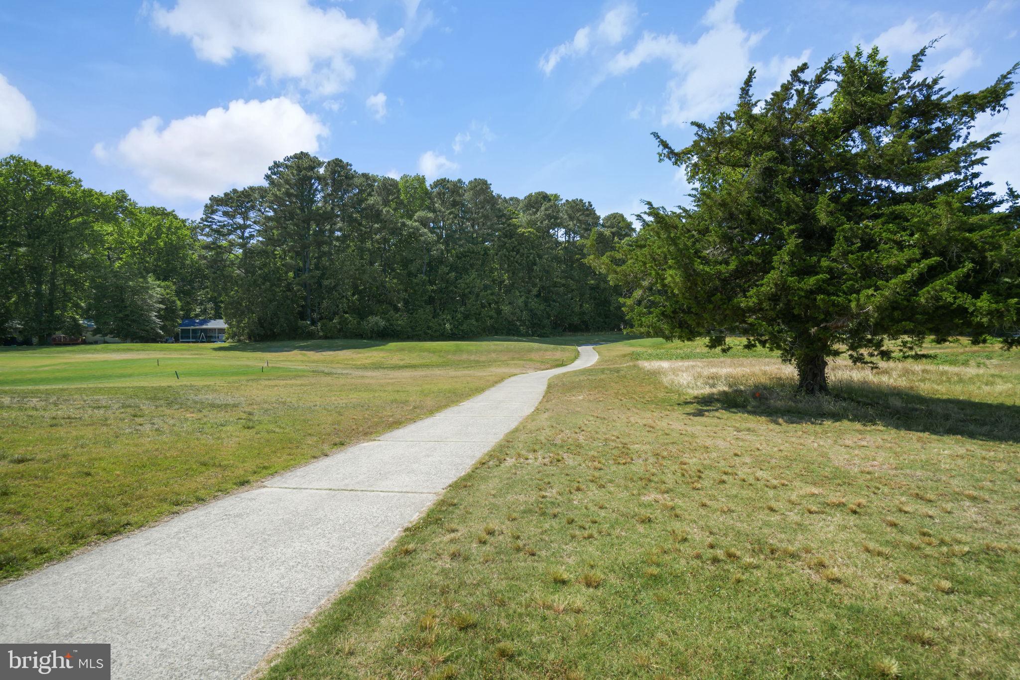 CAPTAIN'S COVE - Residential