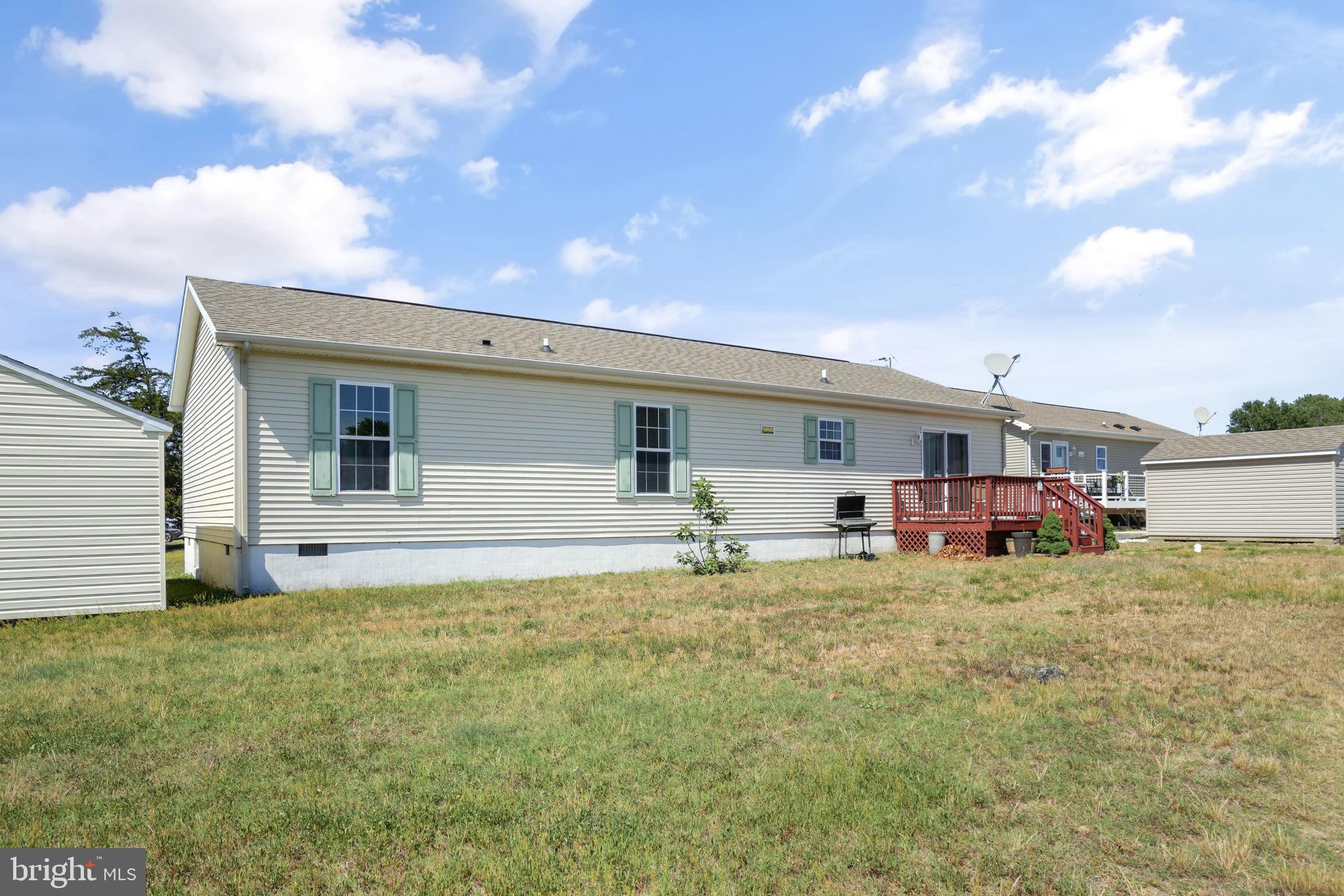 CAPTAIN'S COVE - Residential