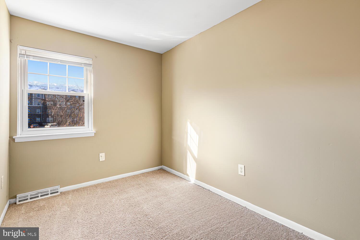 GREEN WILLOW RUN - Residential