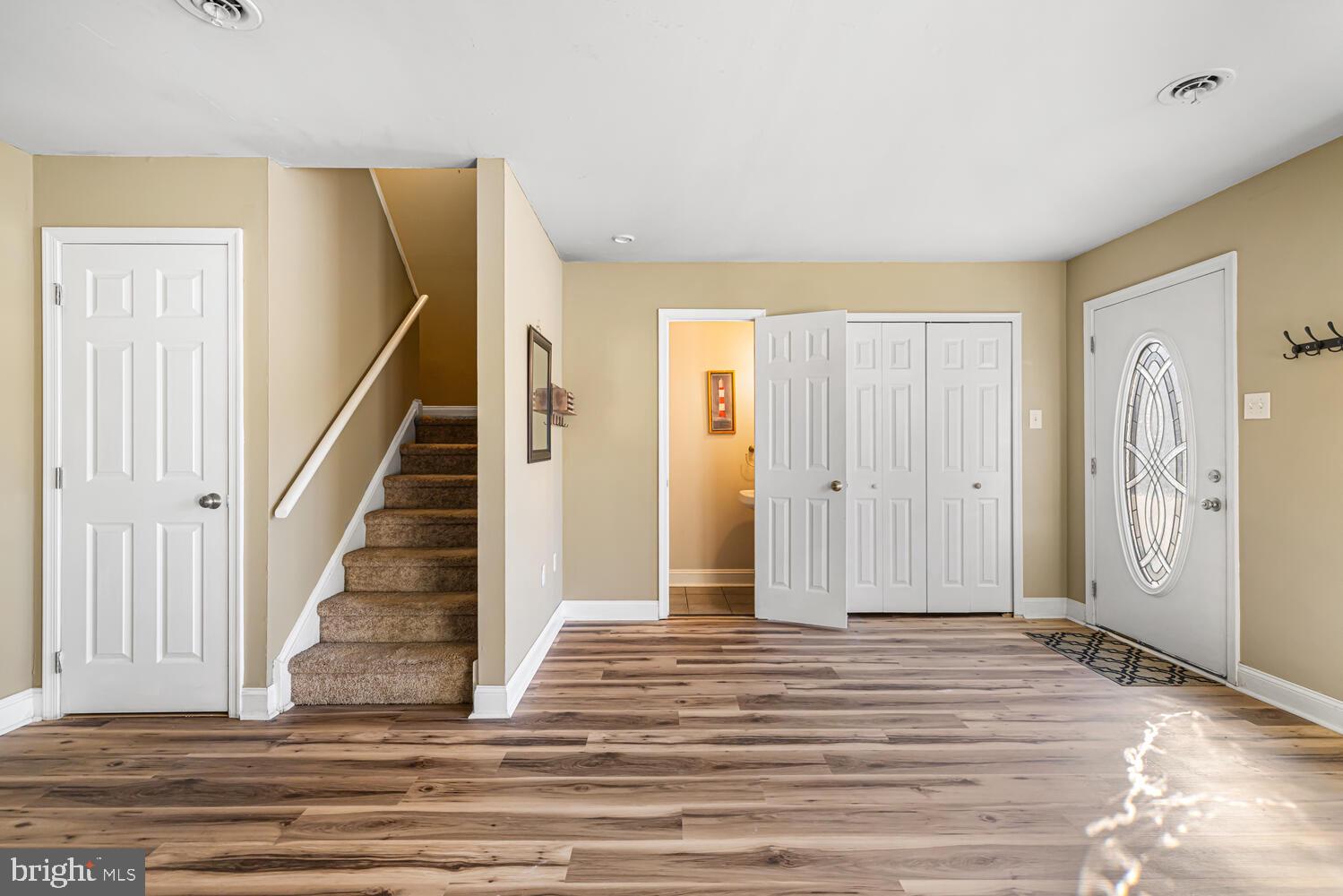 GREEN WILLOW RUN - Residential